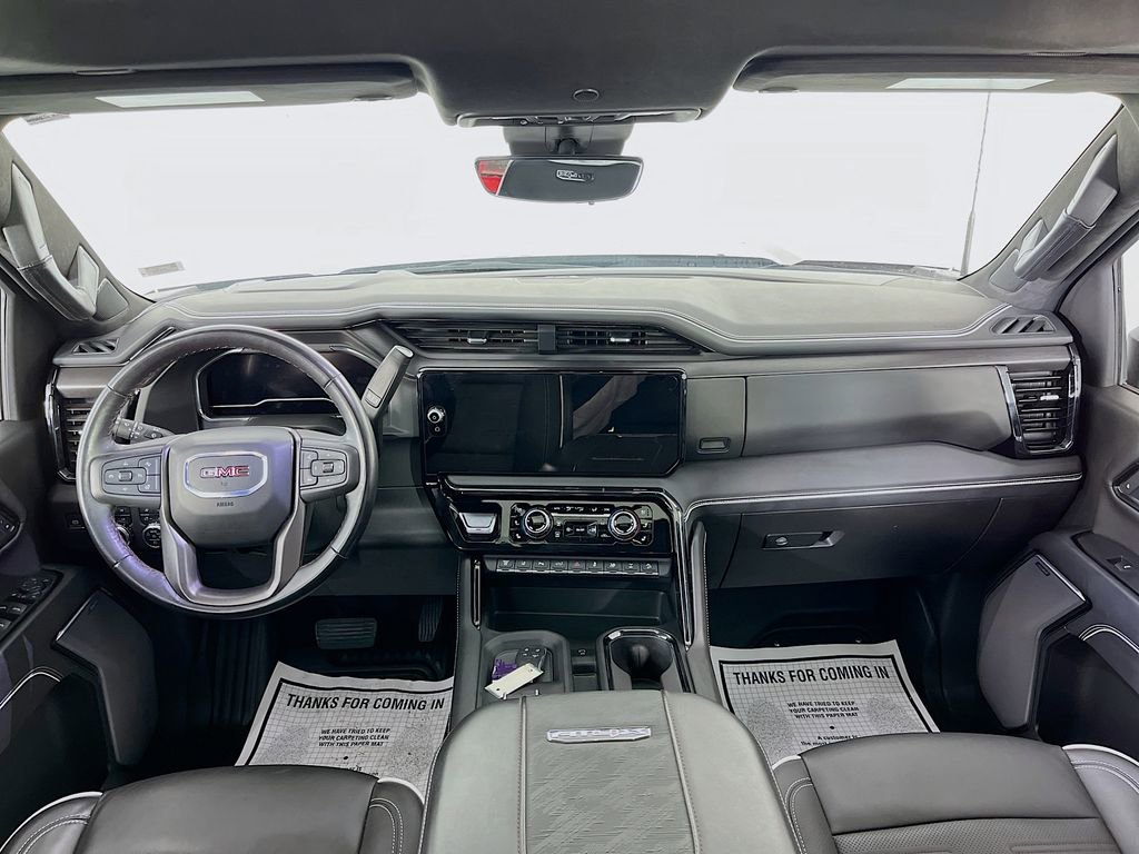 Used 2025 GMC Sierra 2500 AT4X image 12