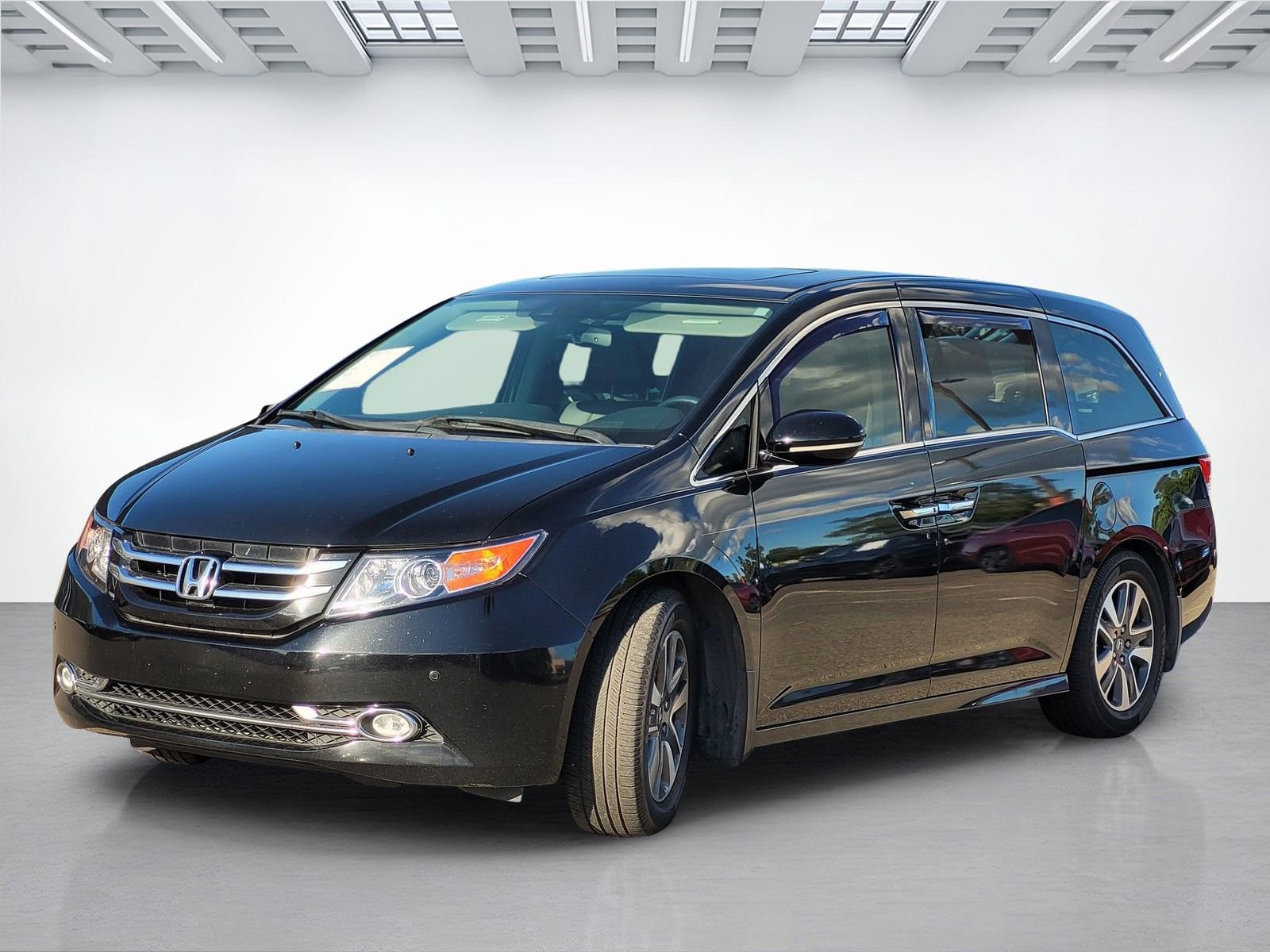 Used 2015 Honda Odyssey Touring Elite image 15