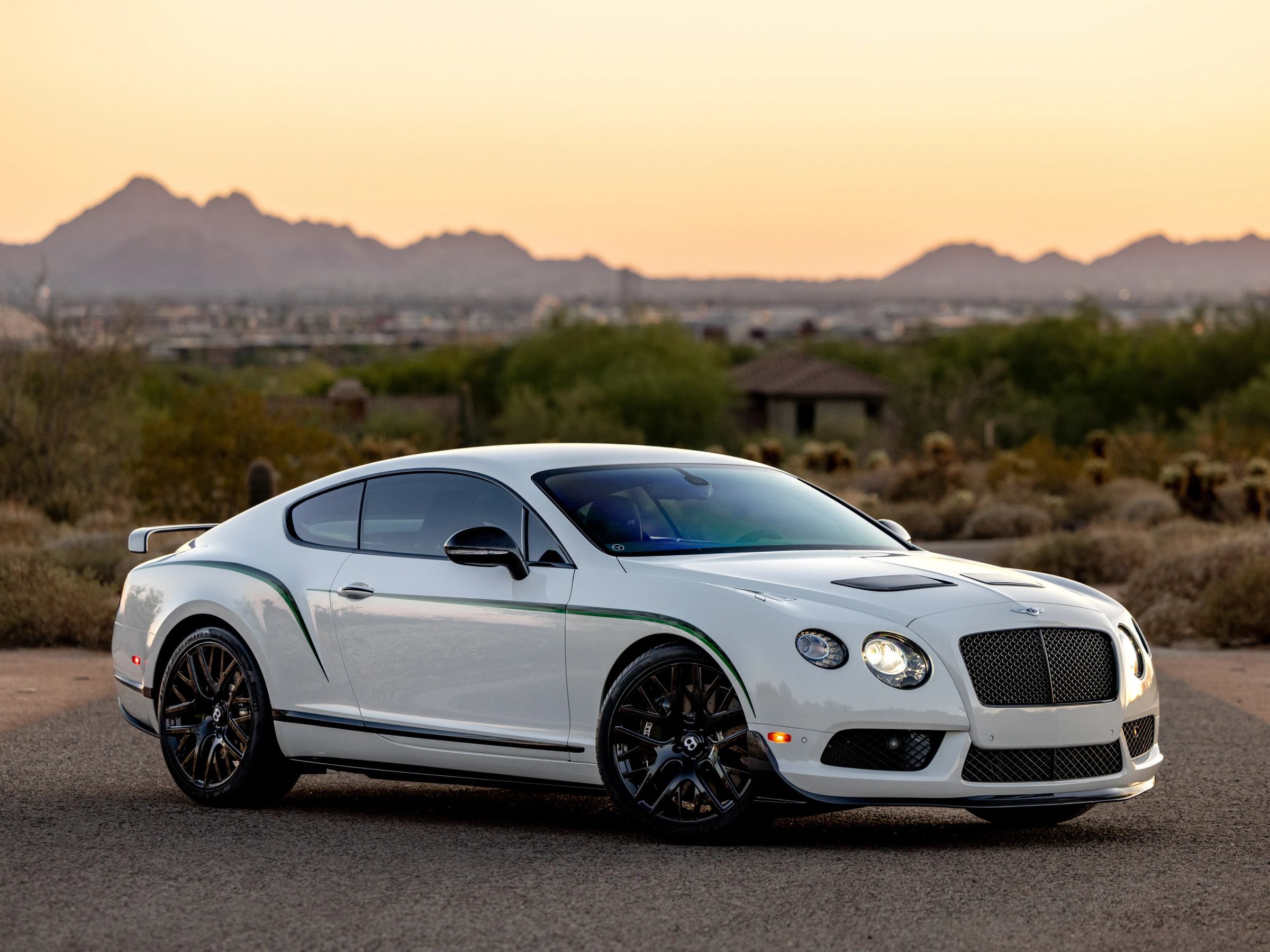 Used 2015 Bentley Continental GT3-R AWD/4WD image 1