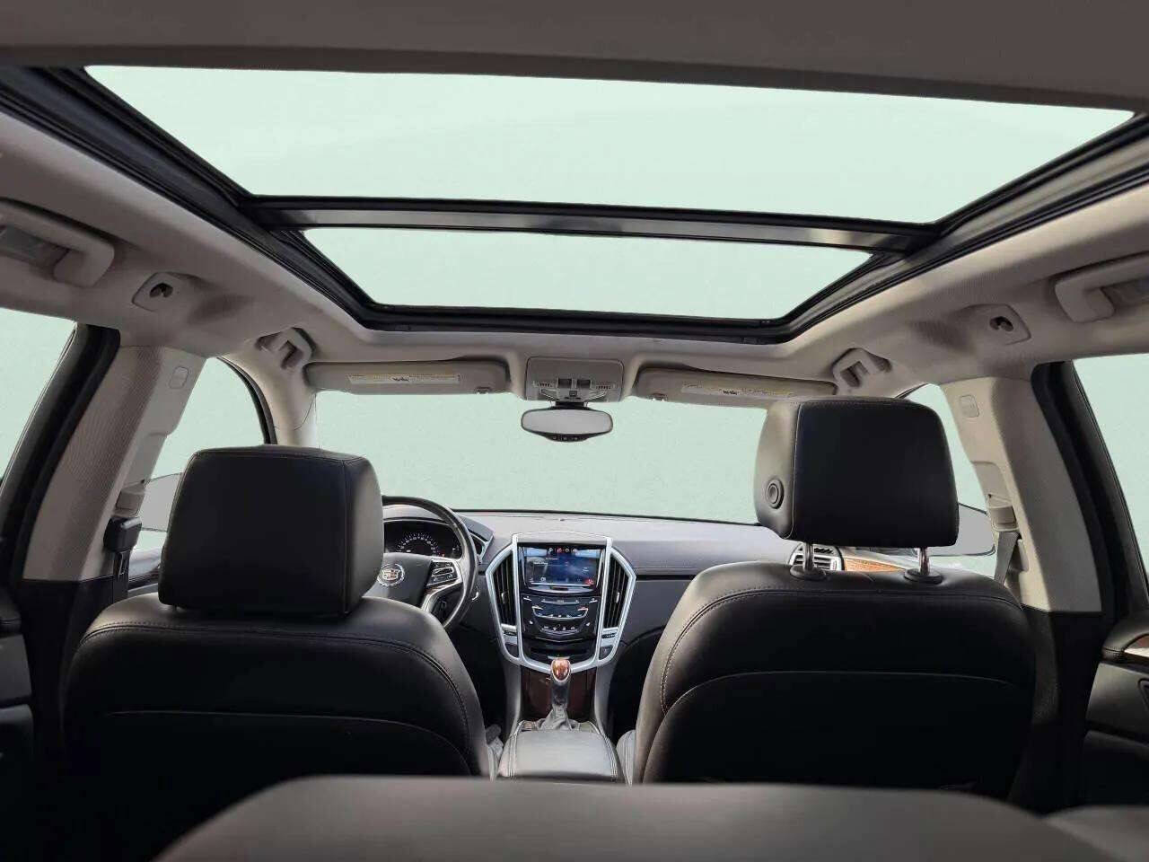 Used 2015 Cadillac SRX Luxury image 12