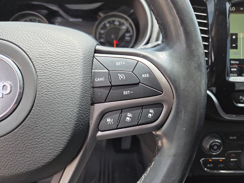 Used 2021 Jeep Cherokee Limited w/ Elite Package AWD/4WD image 35