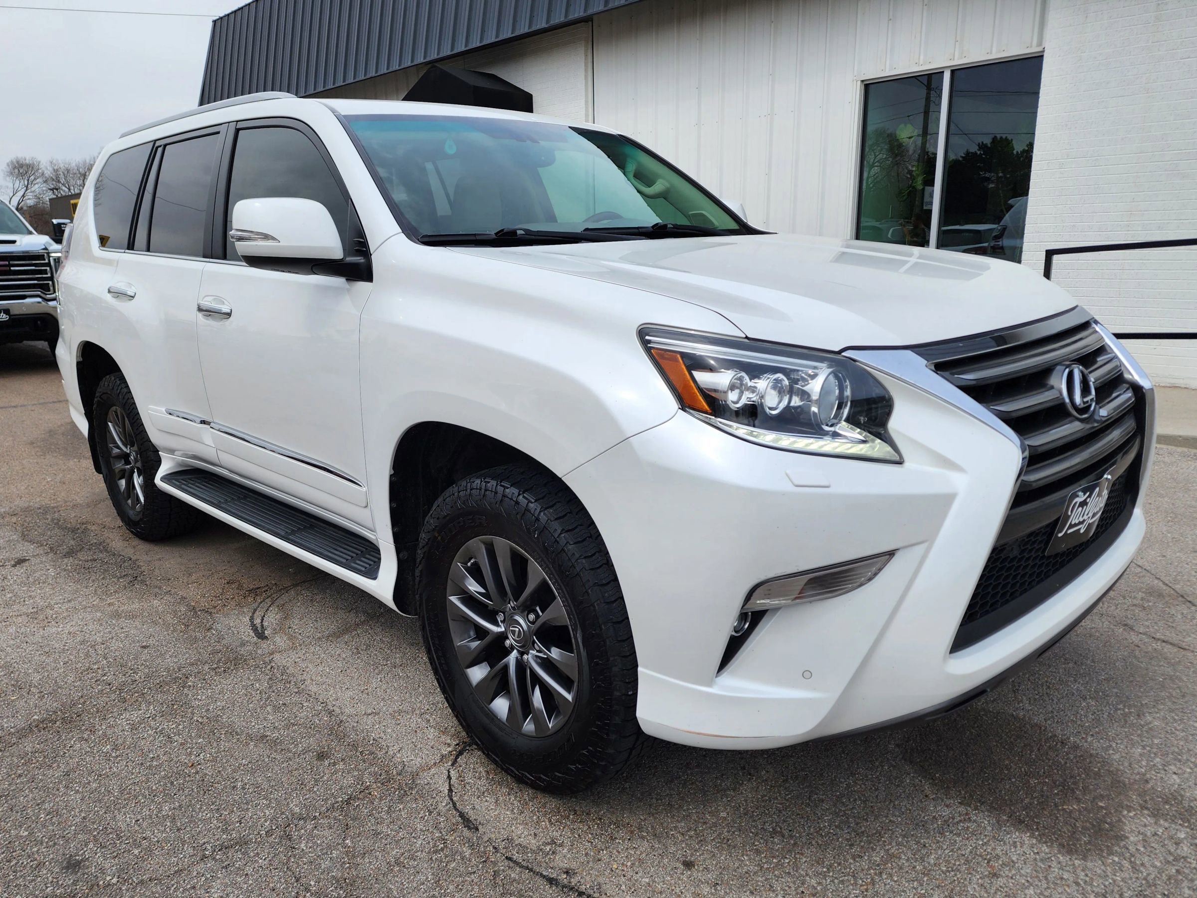 Used 2017 Lexus GX 460 Premium image 2