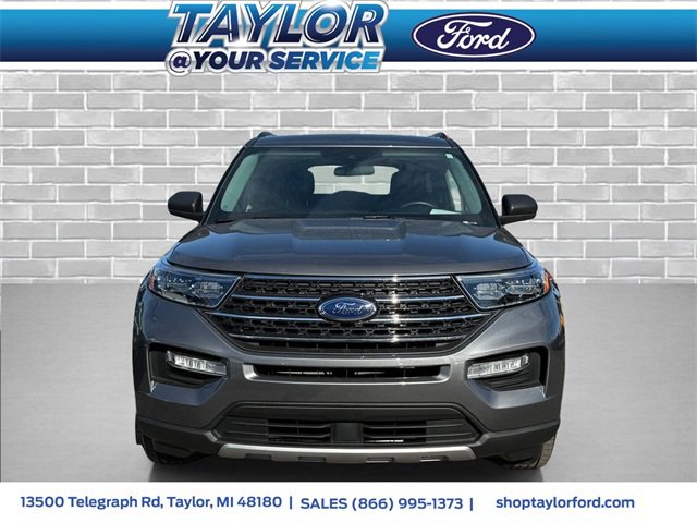 Certified 2022 Ford Explorer XLT w/ Equipment Group 202A image 2