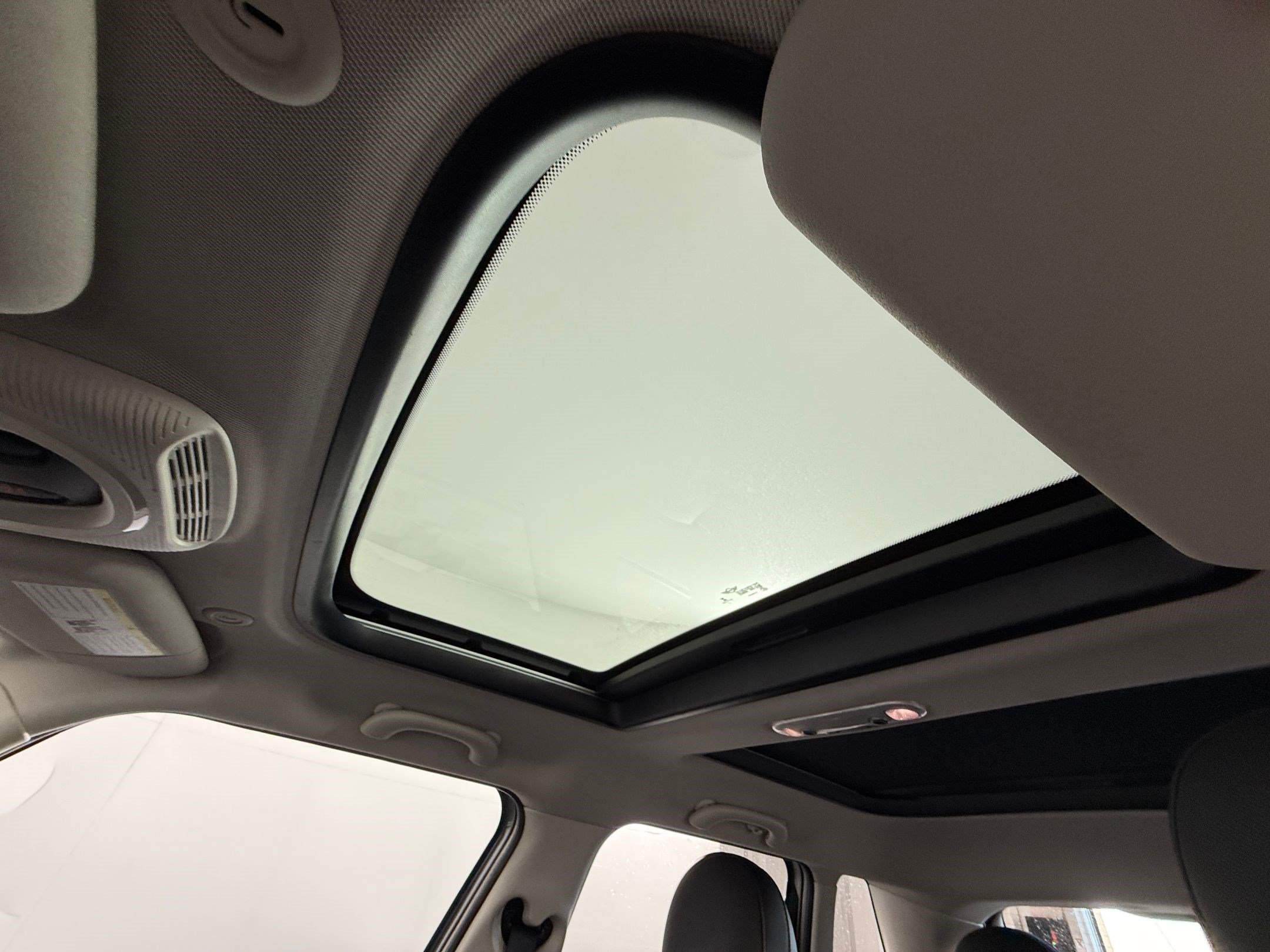 Used 2018 MINI Cooper 4-Door Hardtop FWD image 14