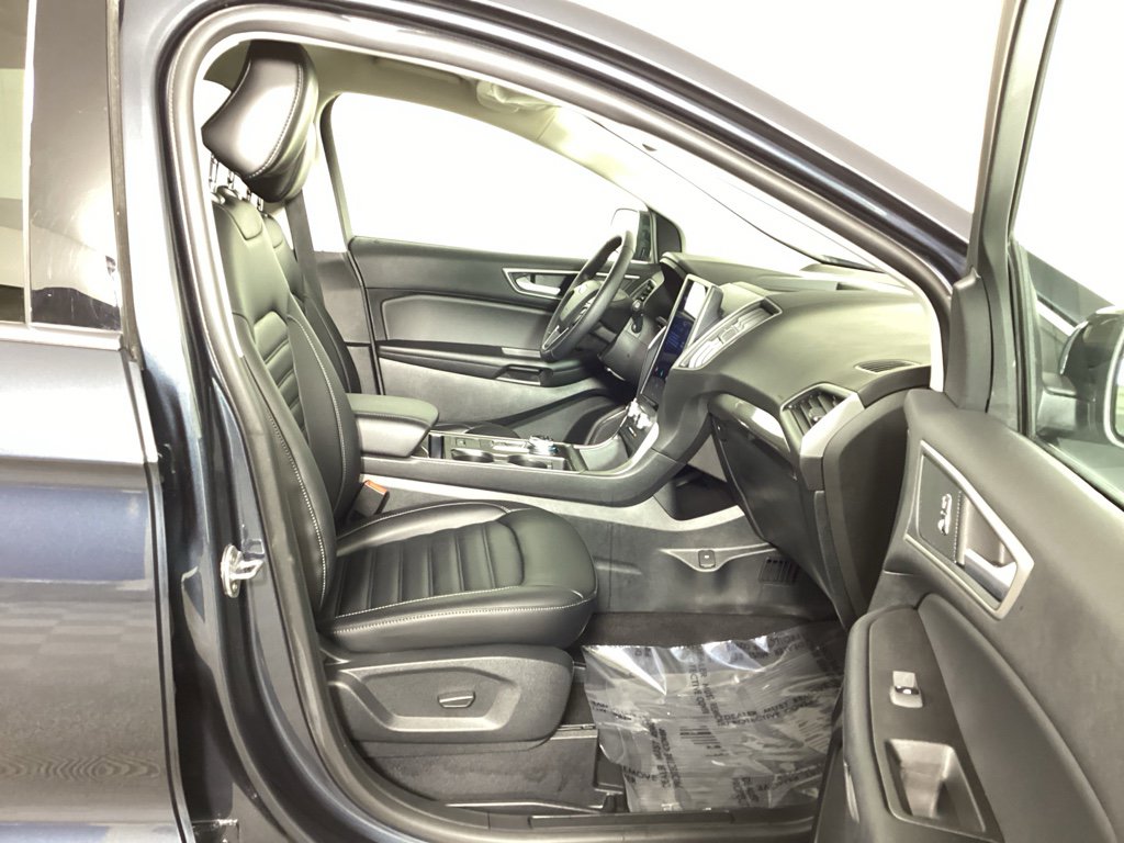 Used 2024 Ford Edge SEL w/ Convenience Package image 10