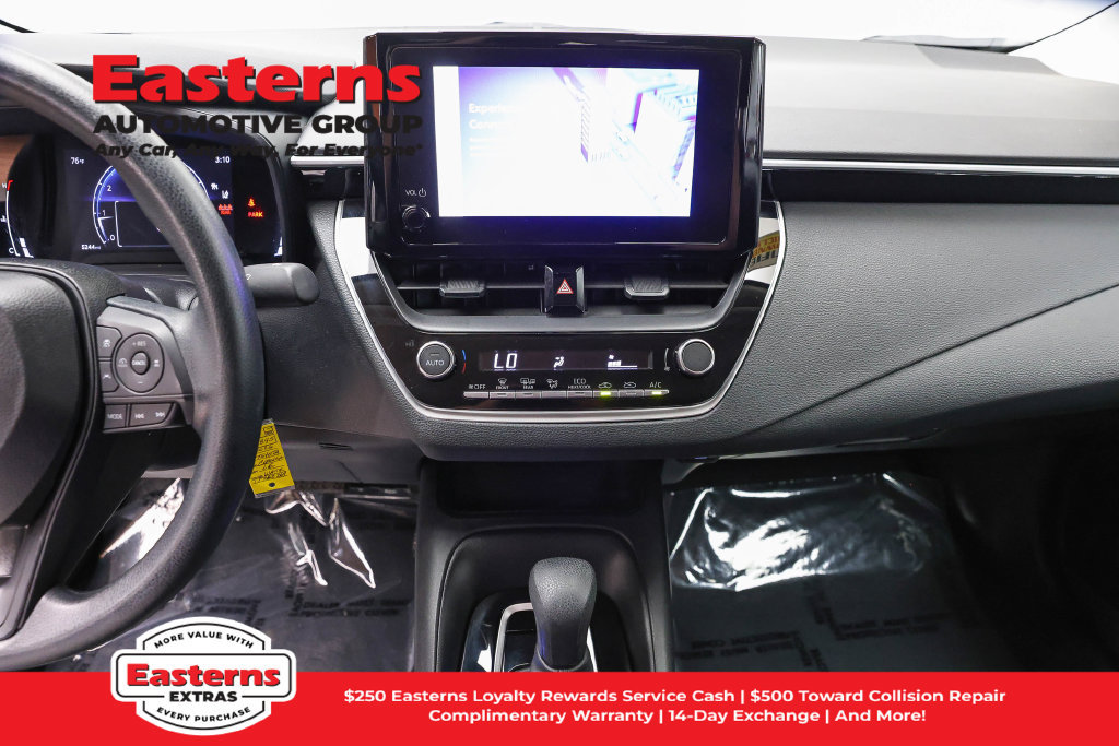 Used 2026 Toyota Corolla LE FWD image 12