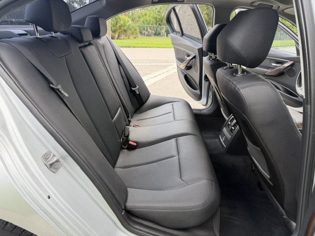 Used 2016 BMW 320i xDrive Sedan AWD/4WD image 14