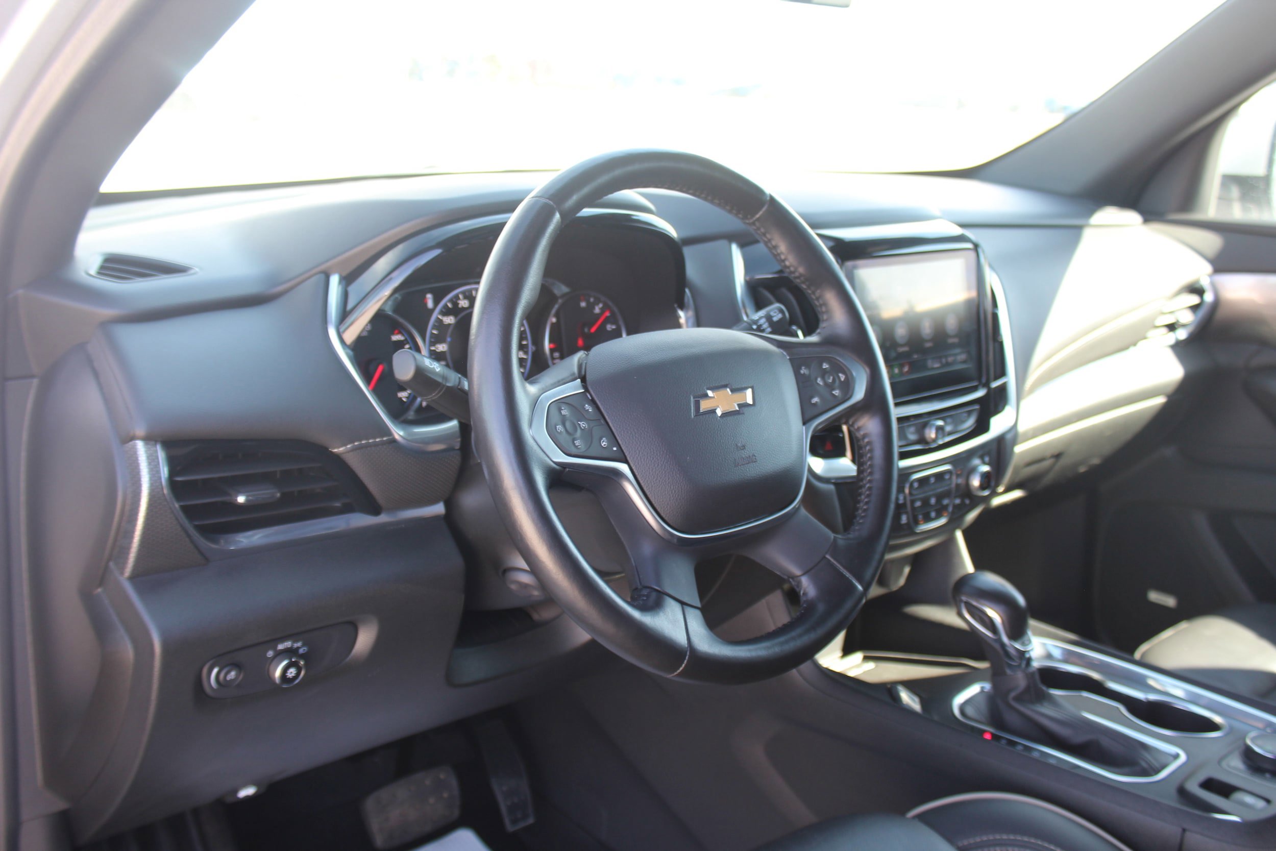 Used 2022 Chevrolet Traverse Premier w/ LPO, Floor Liner Package AWD/4WD image 15