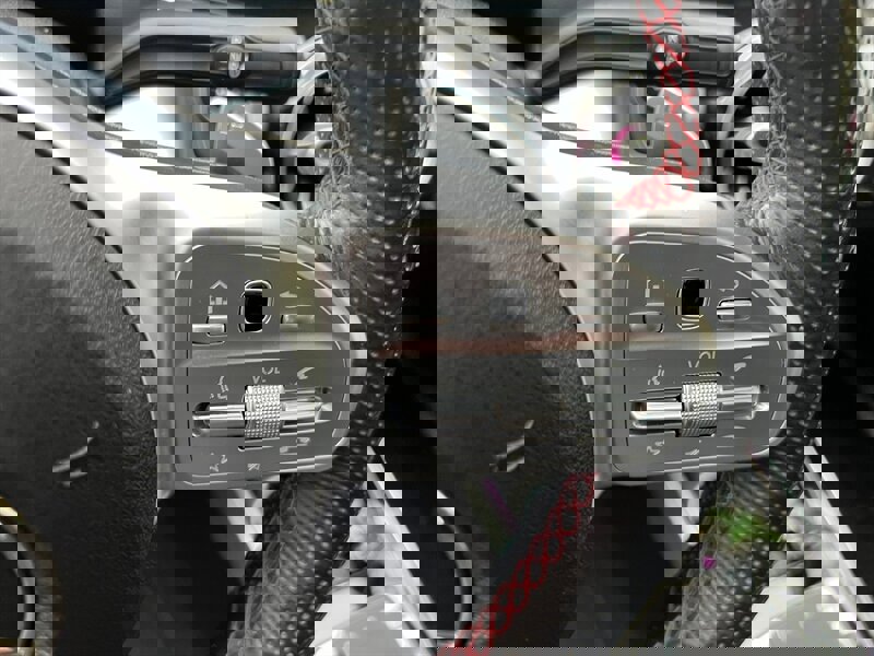 Used 2020 Mercedes-Benz GLB 250 4MATIC w/ AMG Line image 33