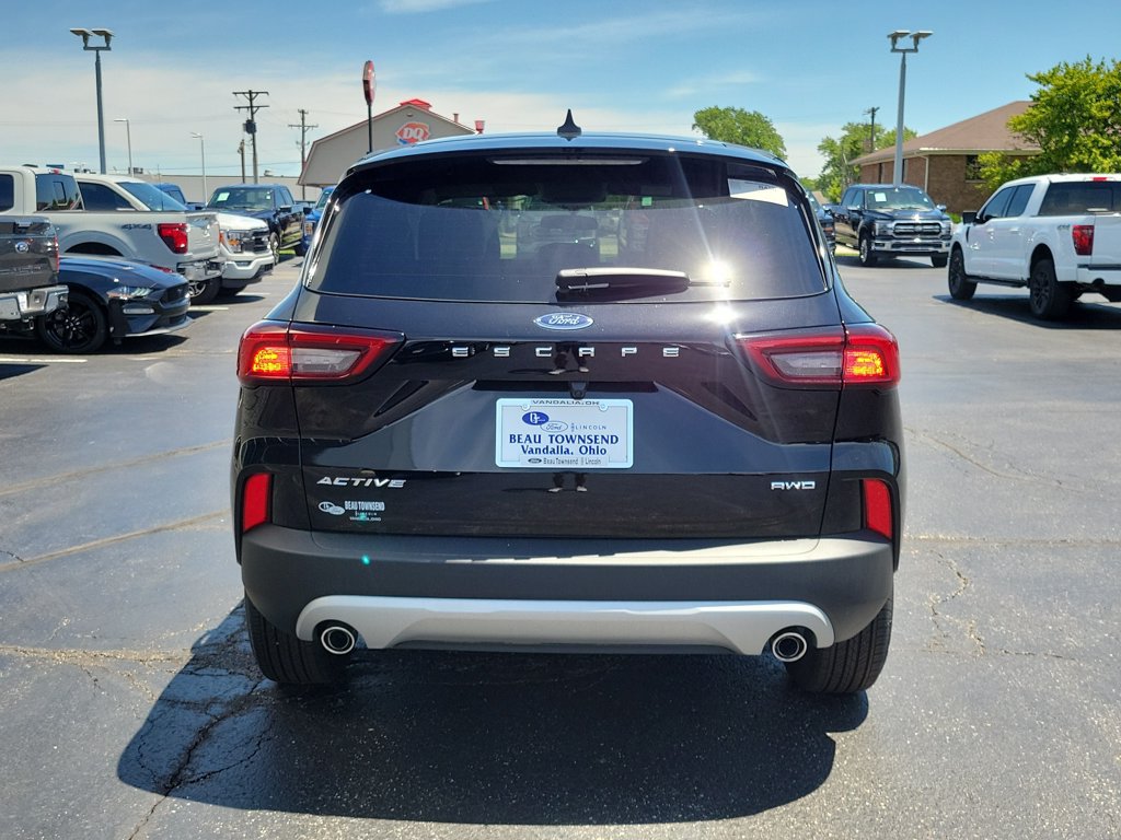 New 2026 Ford Escape Active w/ Cold Weather Package AWD/4WD image 4