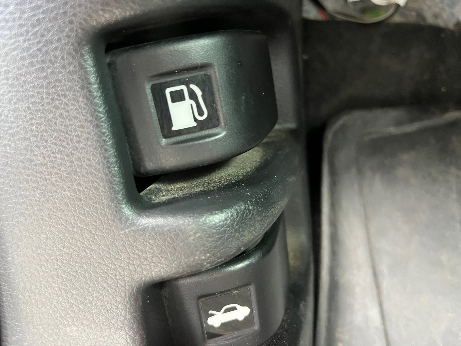 Used 2018 Honda CR-V EX image 30