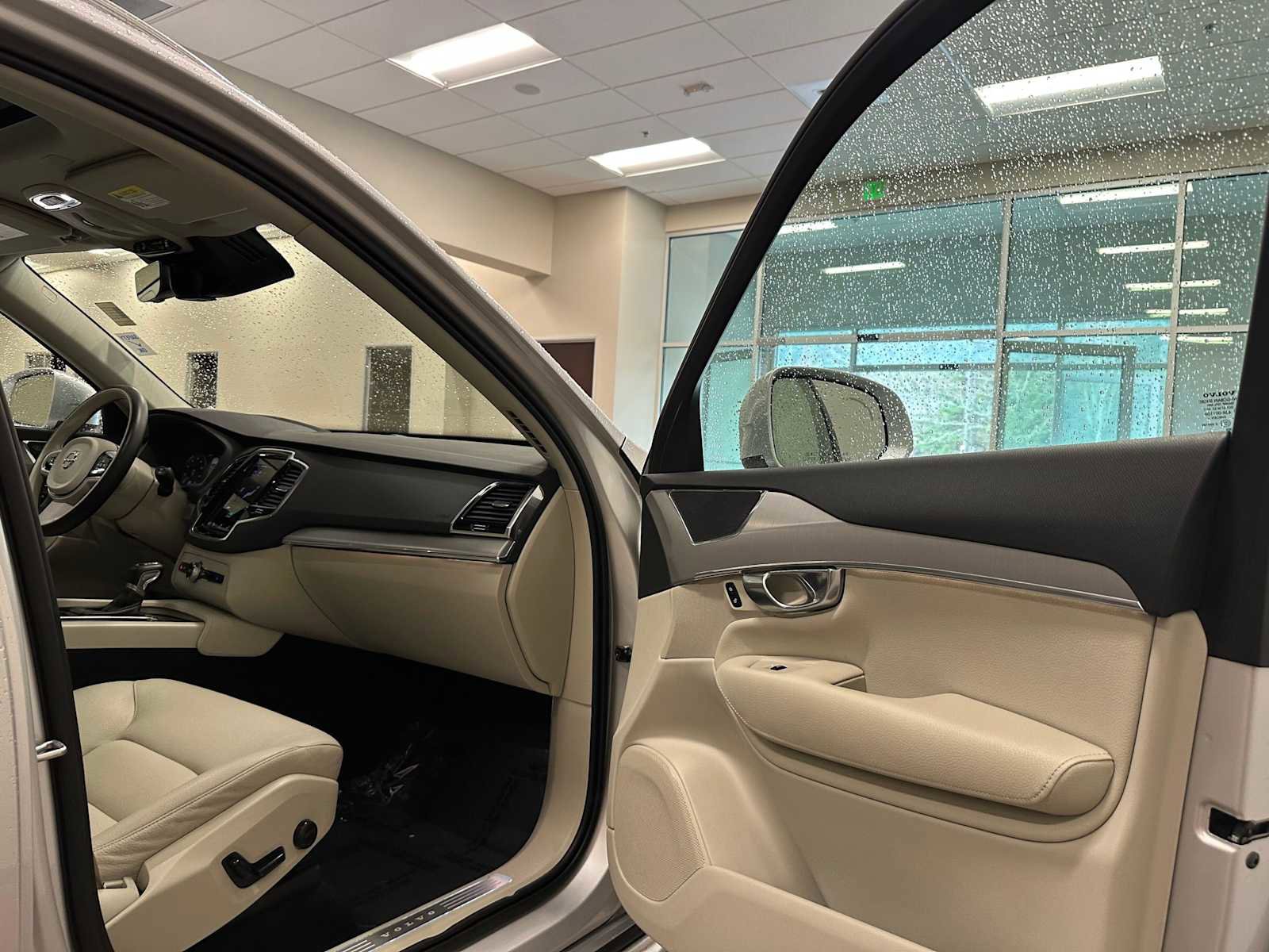 Used 2022 Volvo XC90 T5 Momentum AWD/4WD image 30