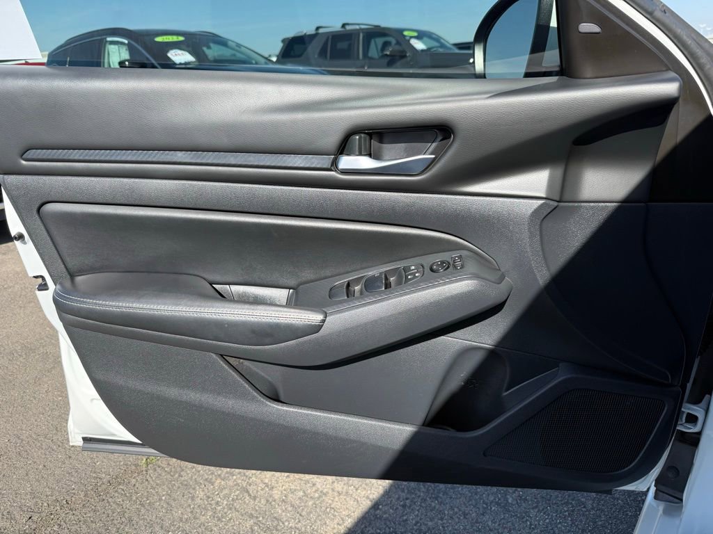 Certified 2024 Nissan Altima 2.5 SV w/ SV Premium Package image 20