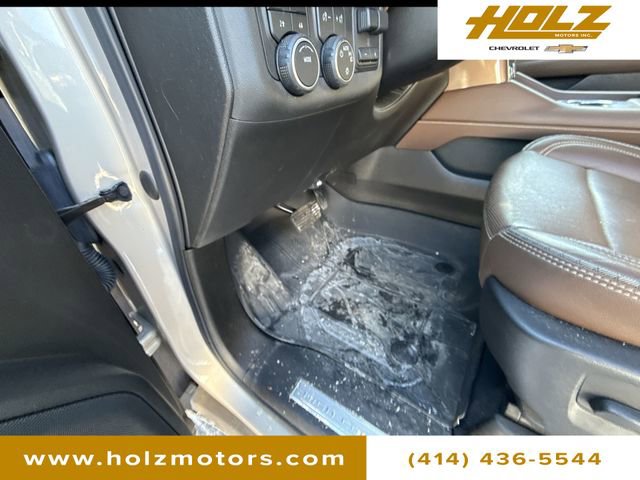 Certified 2023 Chevrolet Suburban High Country w/ Premium Package image 35