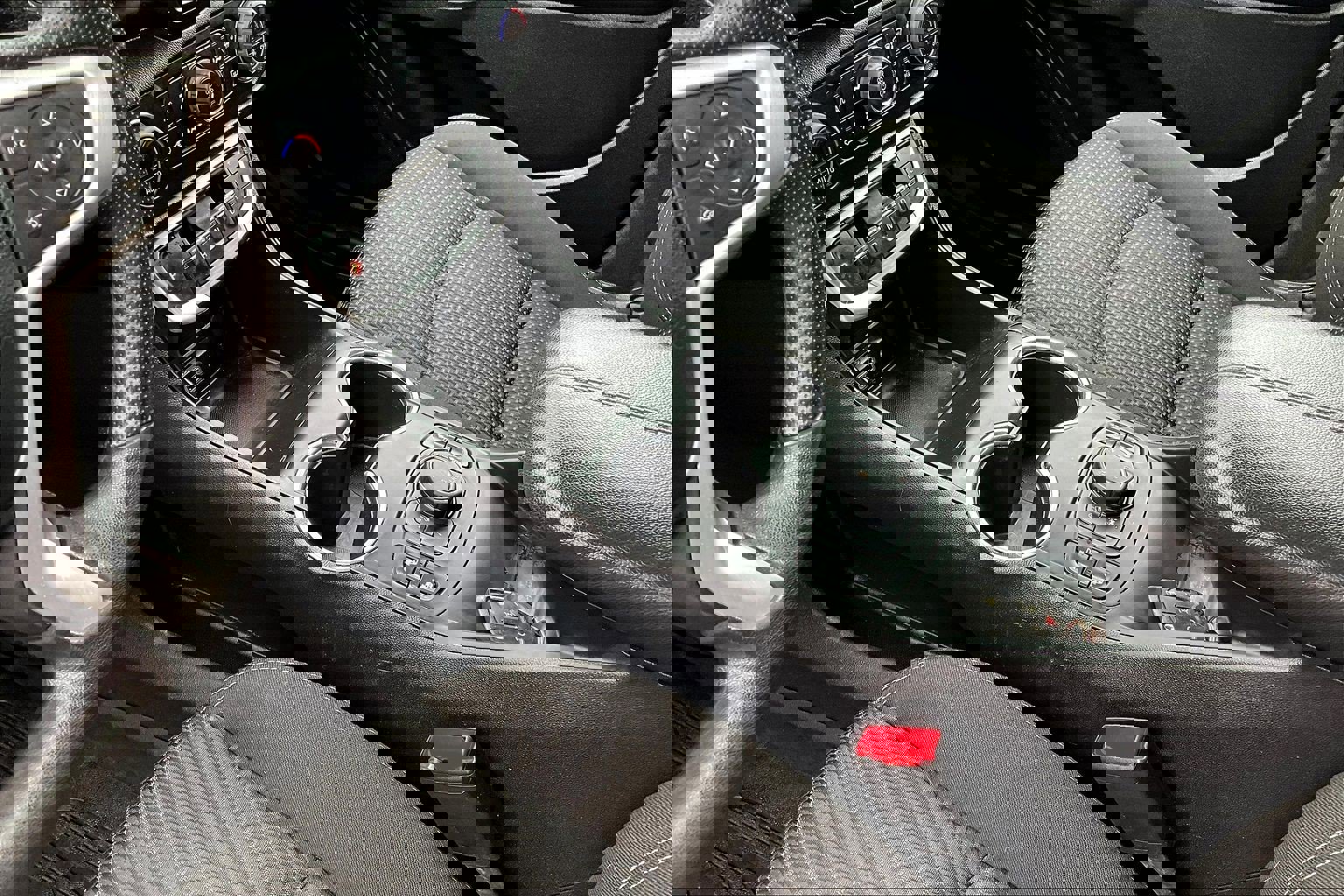 Used 2022 GMC Terrain SLE w/ Driver Convenience Package image 10