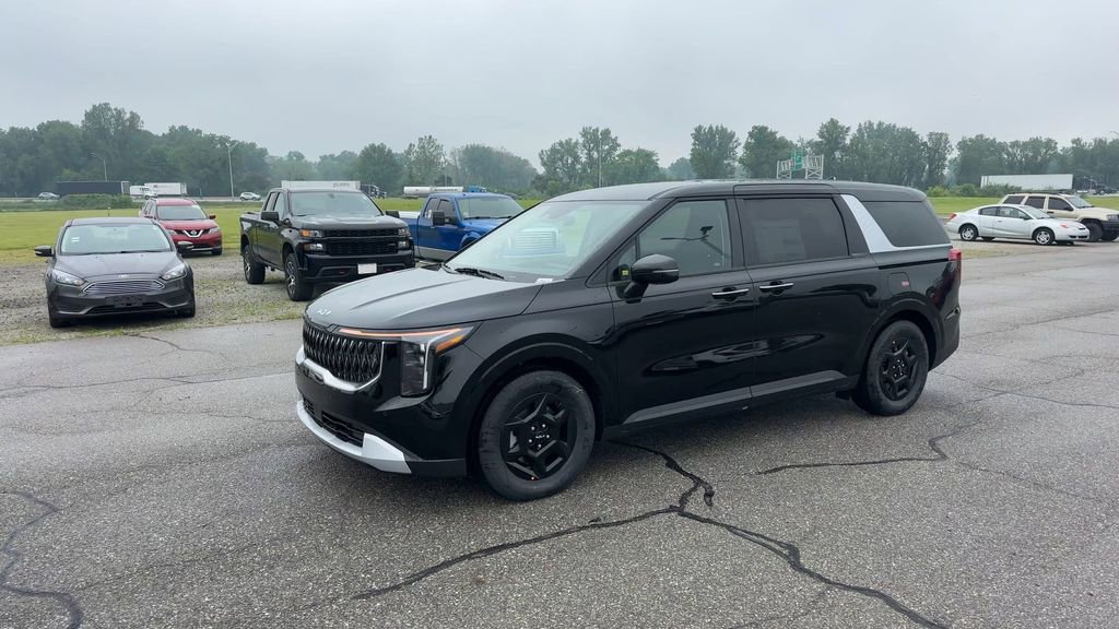 New 2025 Kia Carnival image 4