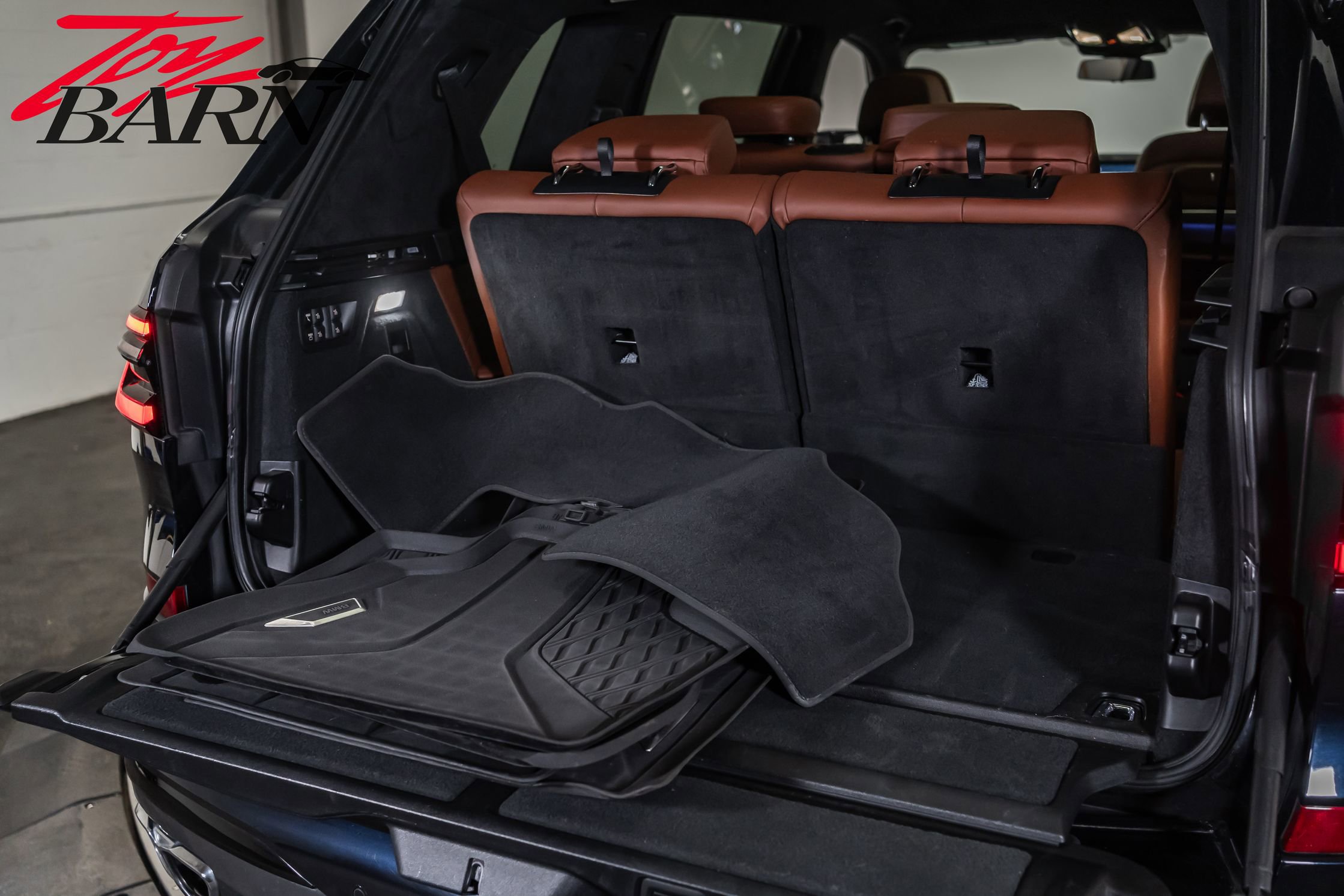 Used 2023 BMW X7 M60i w/ Executive Package image 48