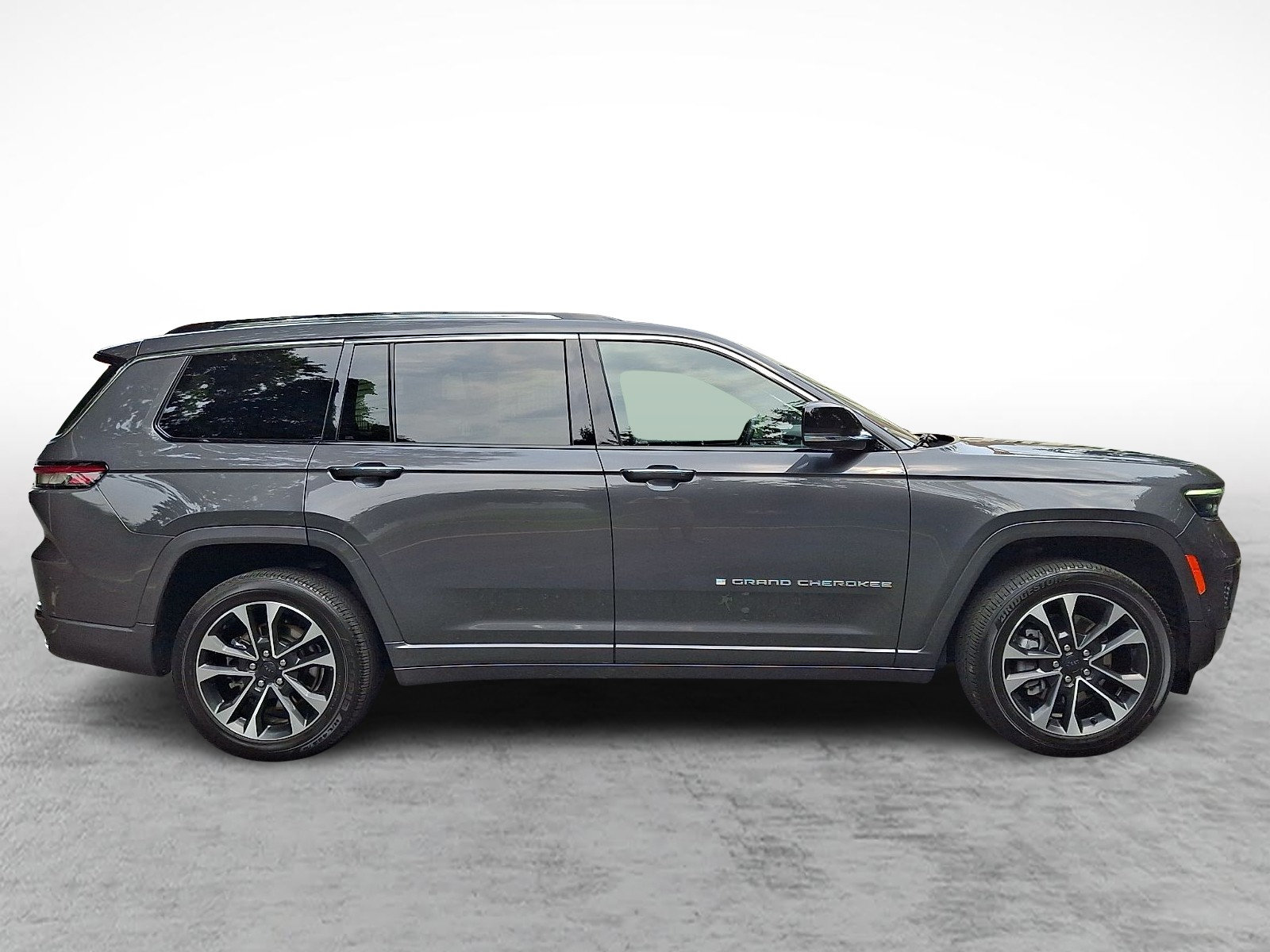 Used 2021 Jeep Grand Cherokee L Overland w/ Luxury Tech Group IV AWD/4WD image 7