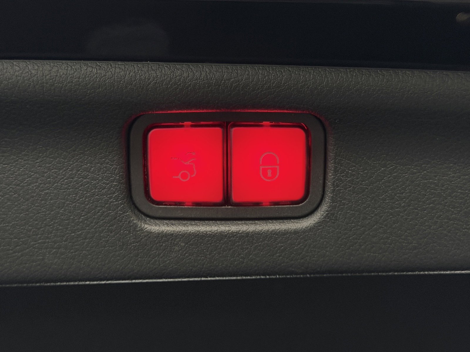 Used 2022 Mercedes-Benz C 300 Sedan image 16