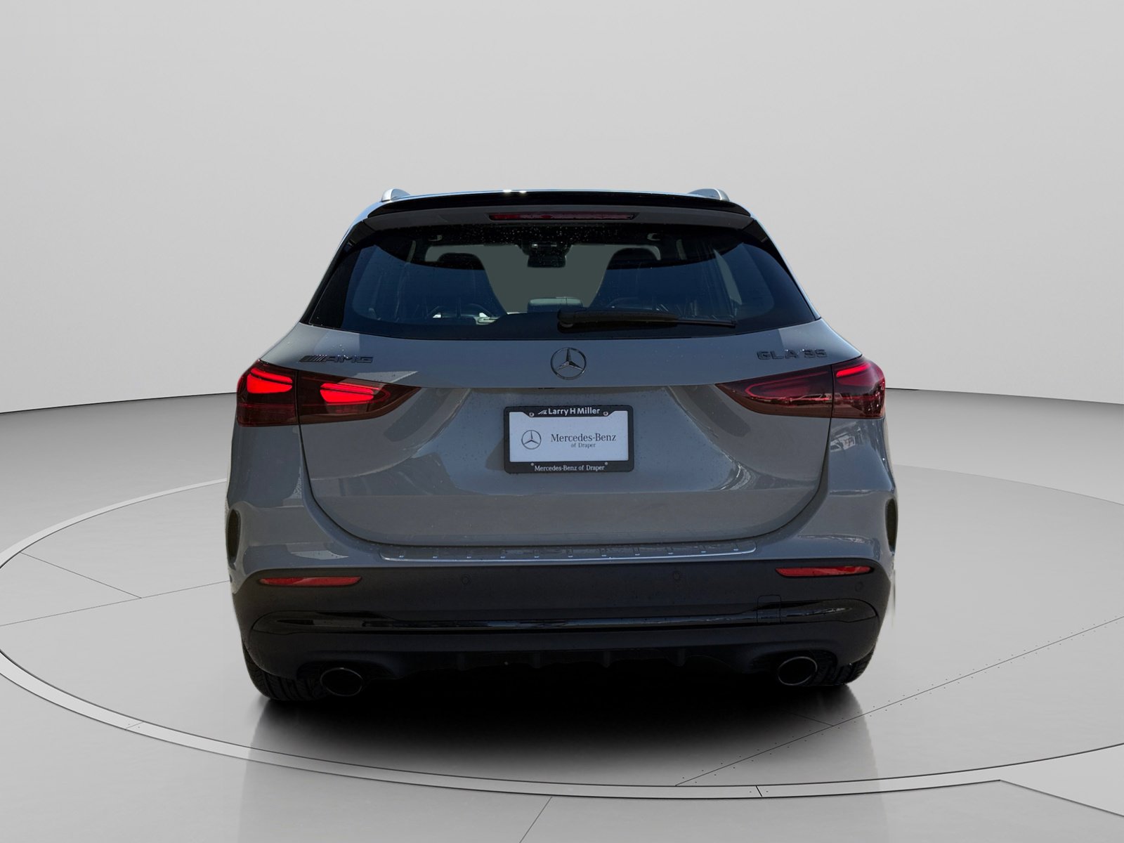 New 2026 Mercedes-Benz GLA 35 AMG 4MATIC image 4