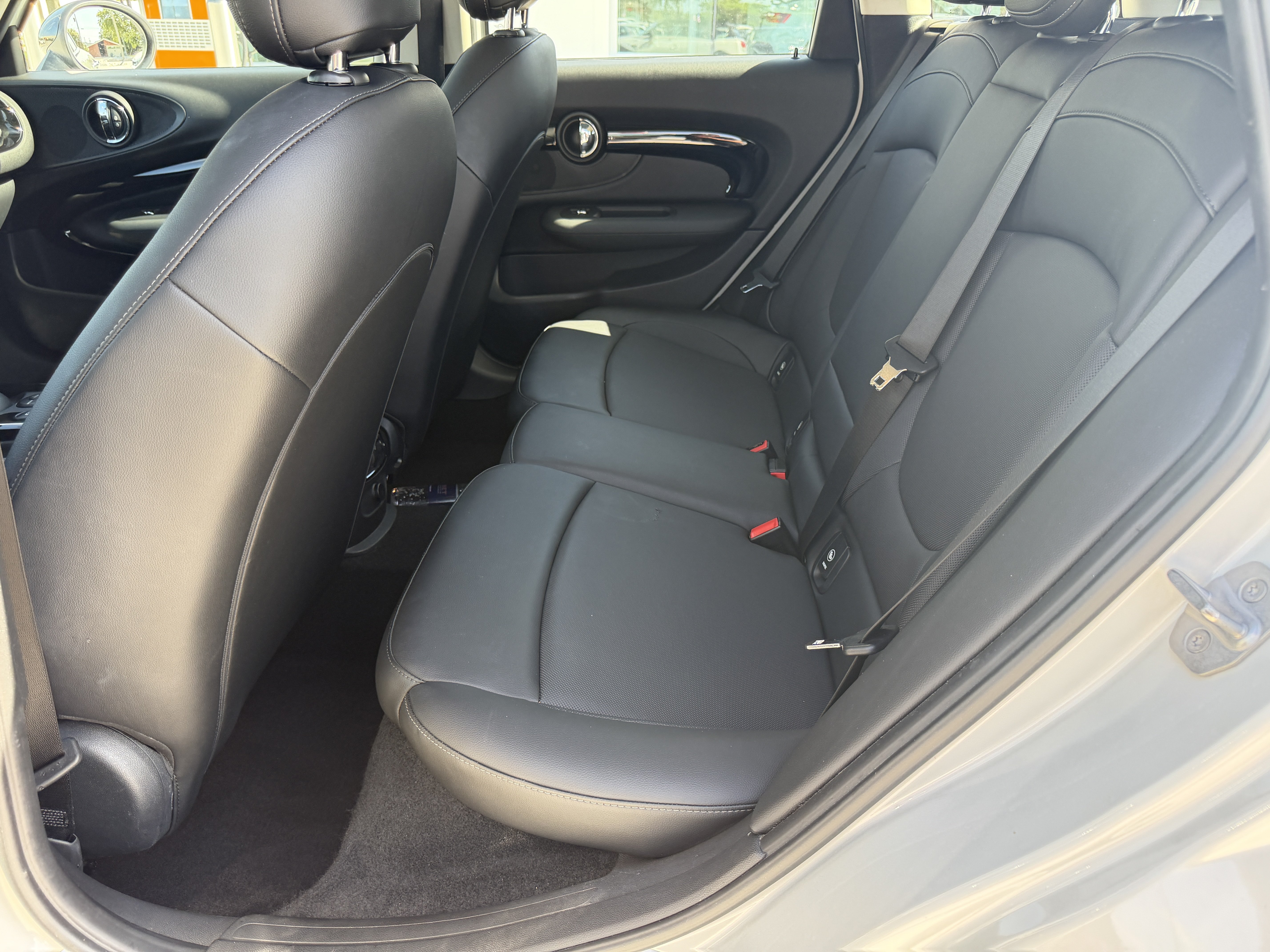 Used 2019 MINI Cooper Clubman ALL4 AWD/4WD image 18