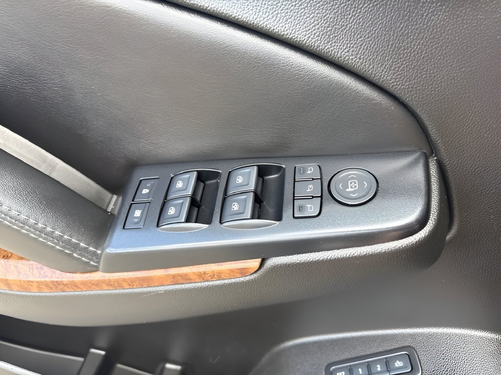 Used 2018 Chevrolet Tahoe Premier AWD/4WD image 33