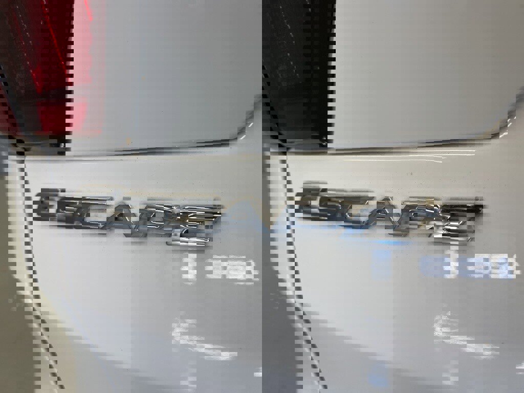 Used 2019 Ford Escape SE image 34