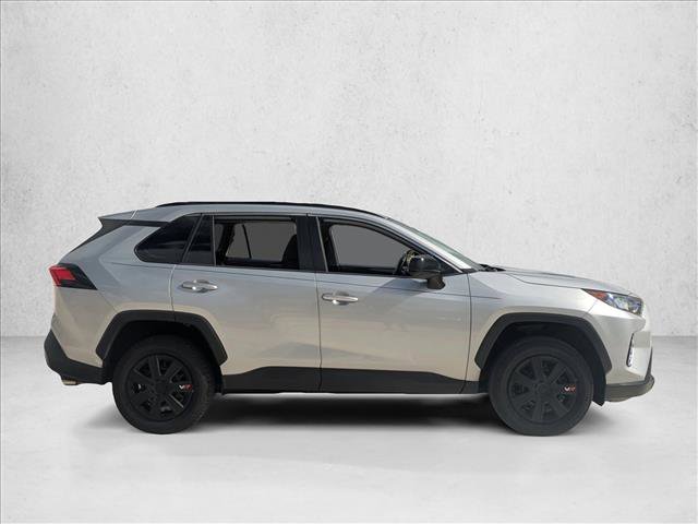 Used 2020 Toyota RAV4 LE image 4