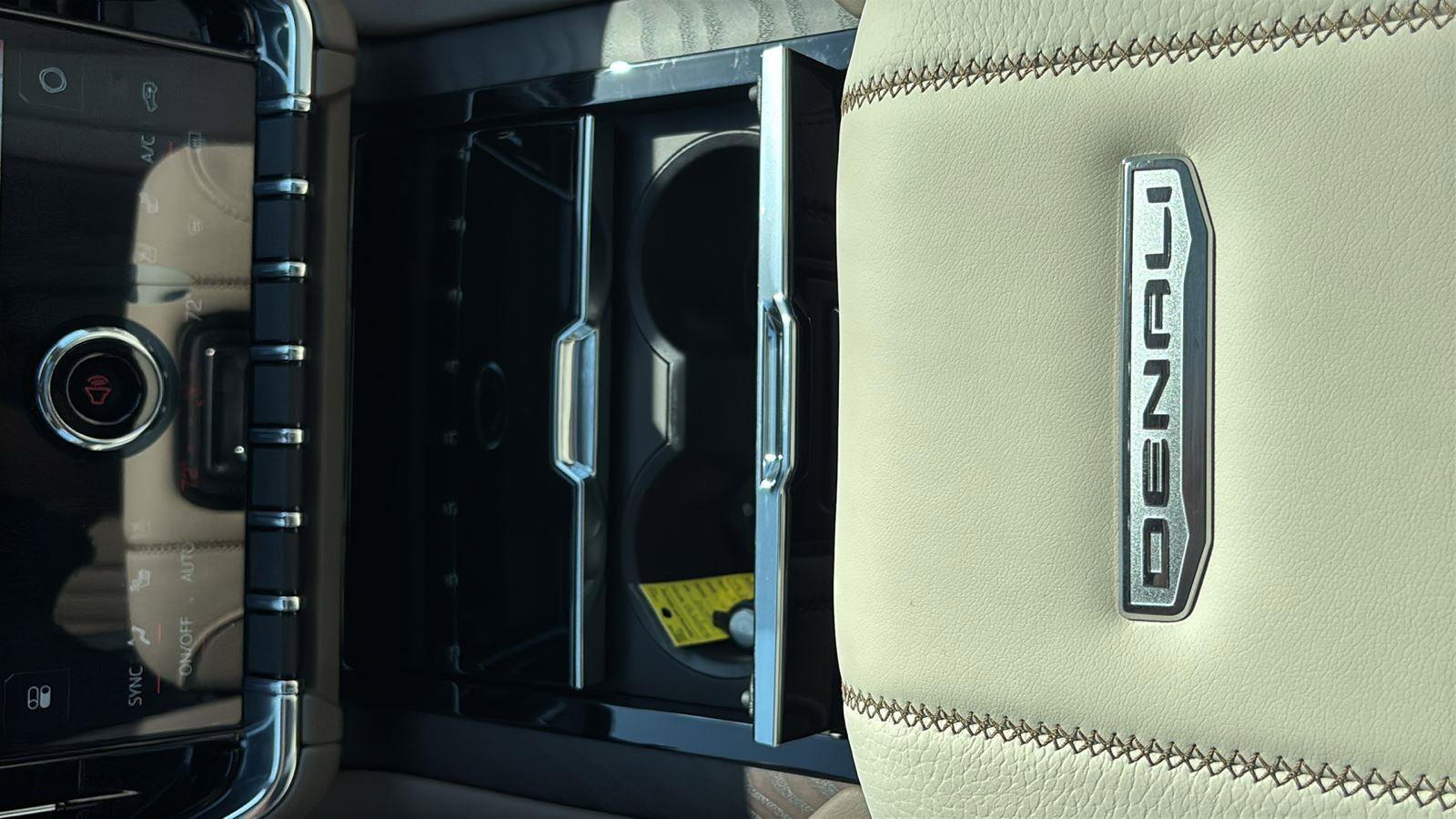 New 2026 GMC Yukon XL Denali w/ Denali Reserve Package image 41