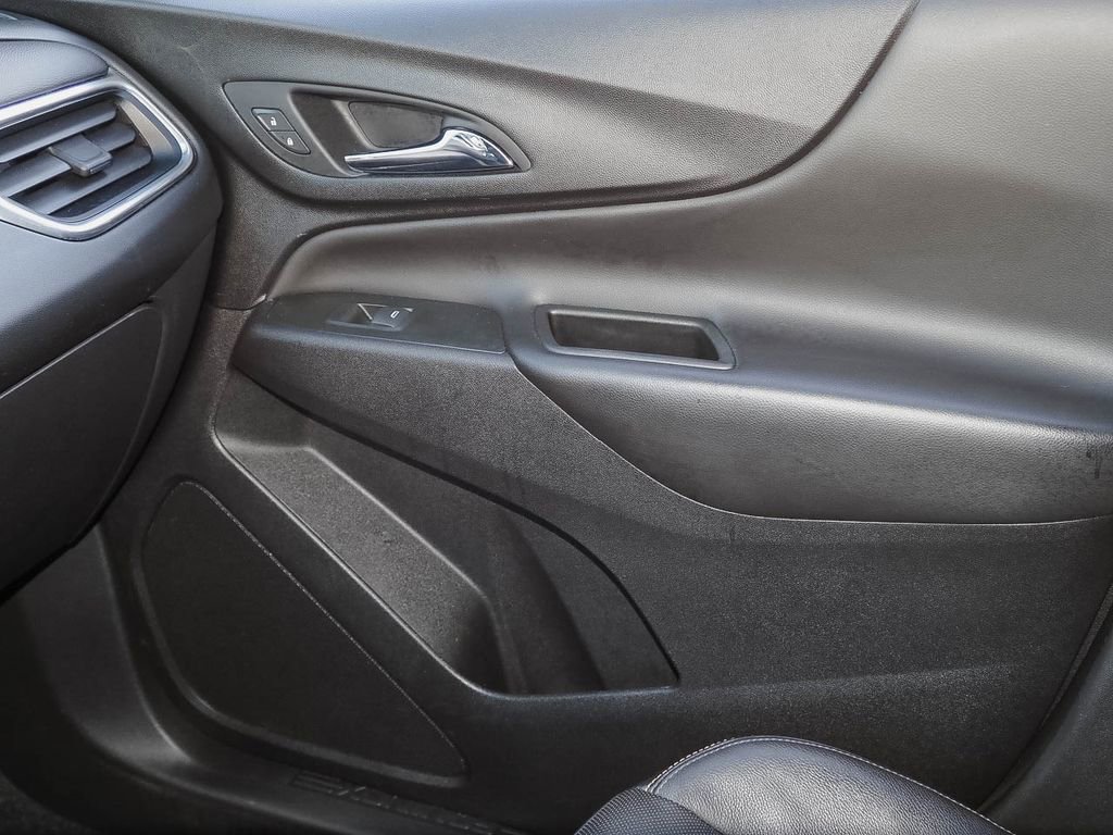 Used 2021 Chevrolet Equinox LT image 25