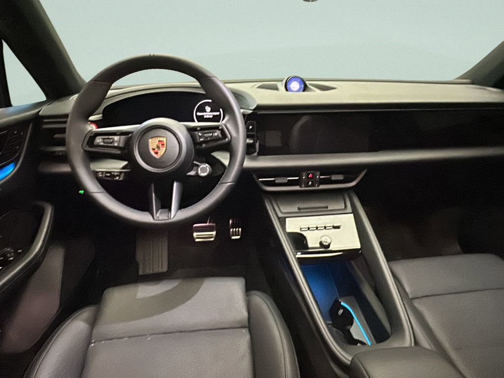 Used 2025 Porsche Macan 4S Electric image 22