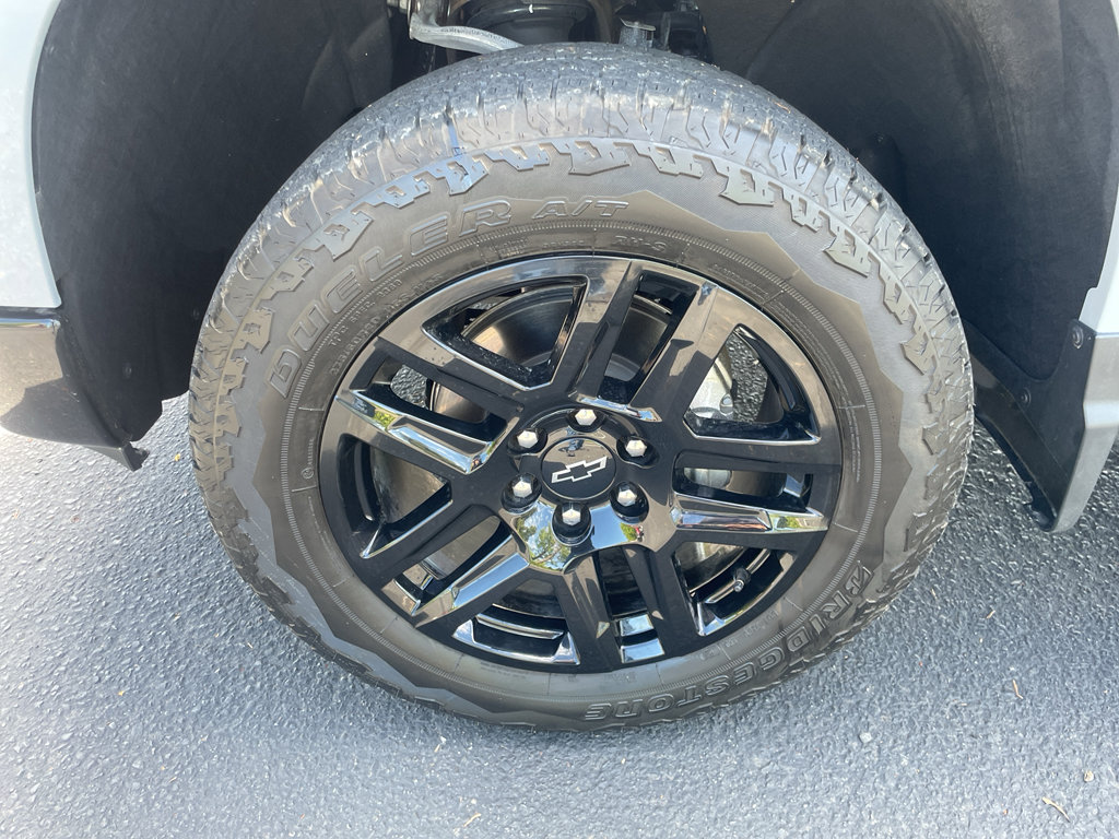 Used 2024 Chevrolet Silverado 1500 Custom Trail Boss w/ Turbomax Blackout Package image 16