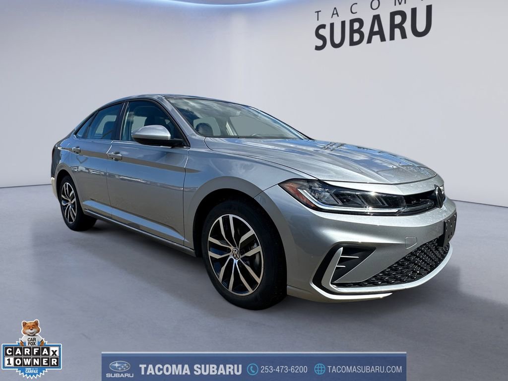 Used 2025 Volkswagen Jetta SE image 7