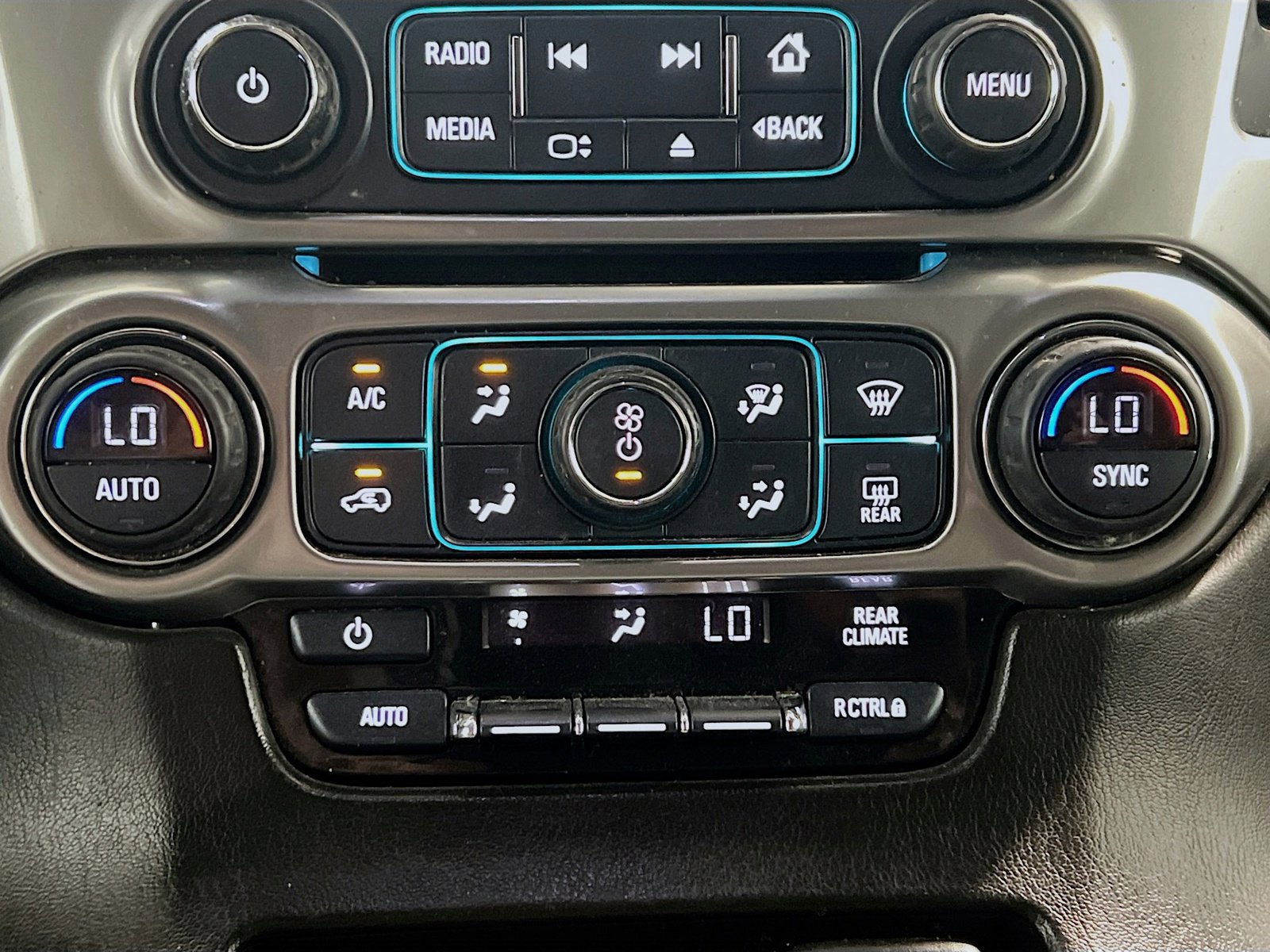 Used 2018 Chevrolet Tahoe LS image 11