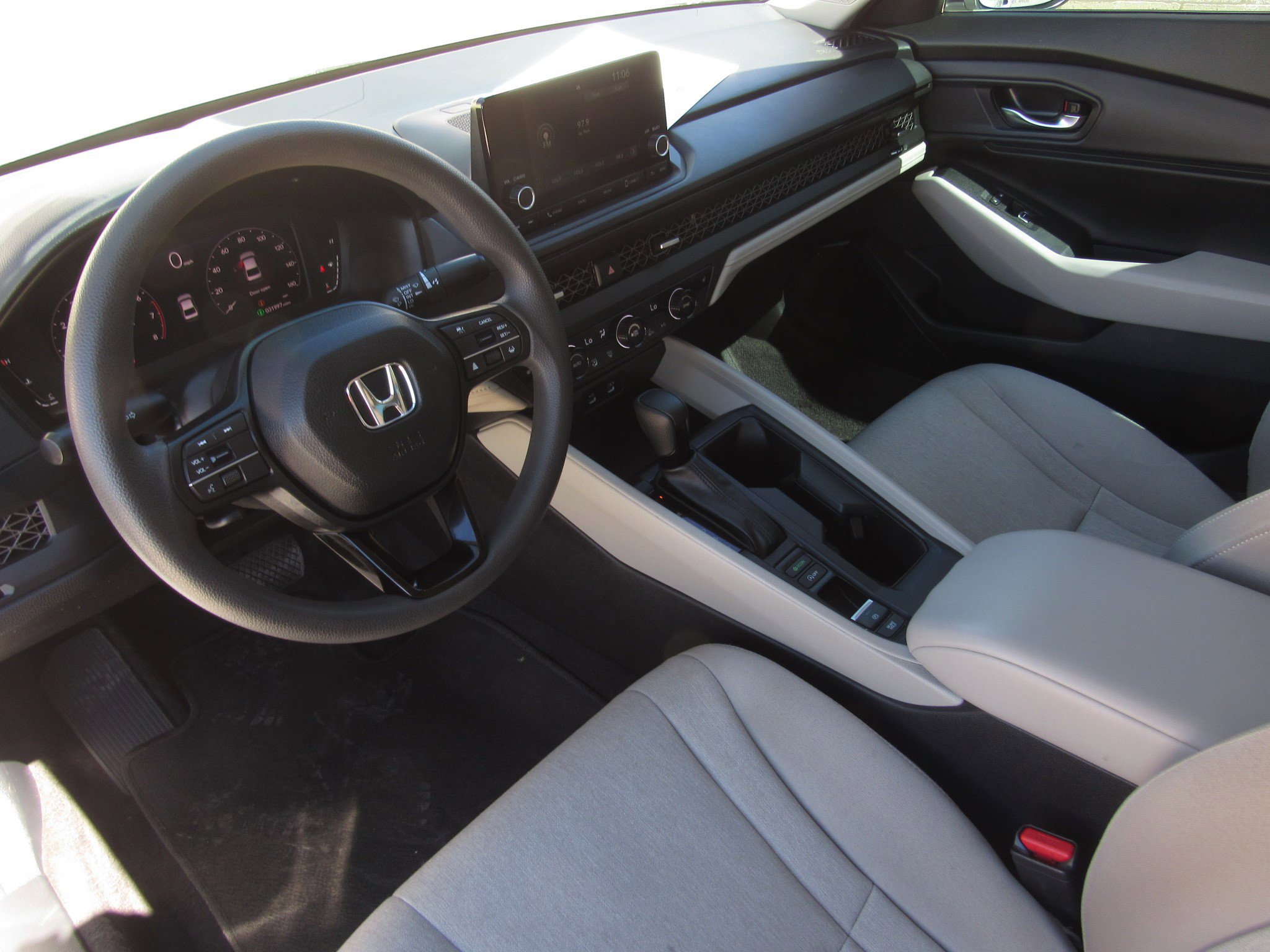 Certified 2024 Honda Accord EX image 15