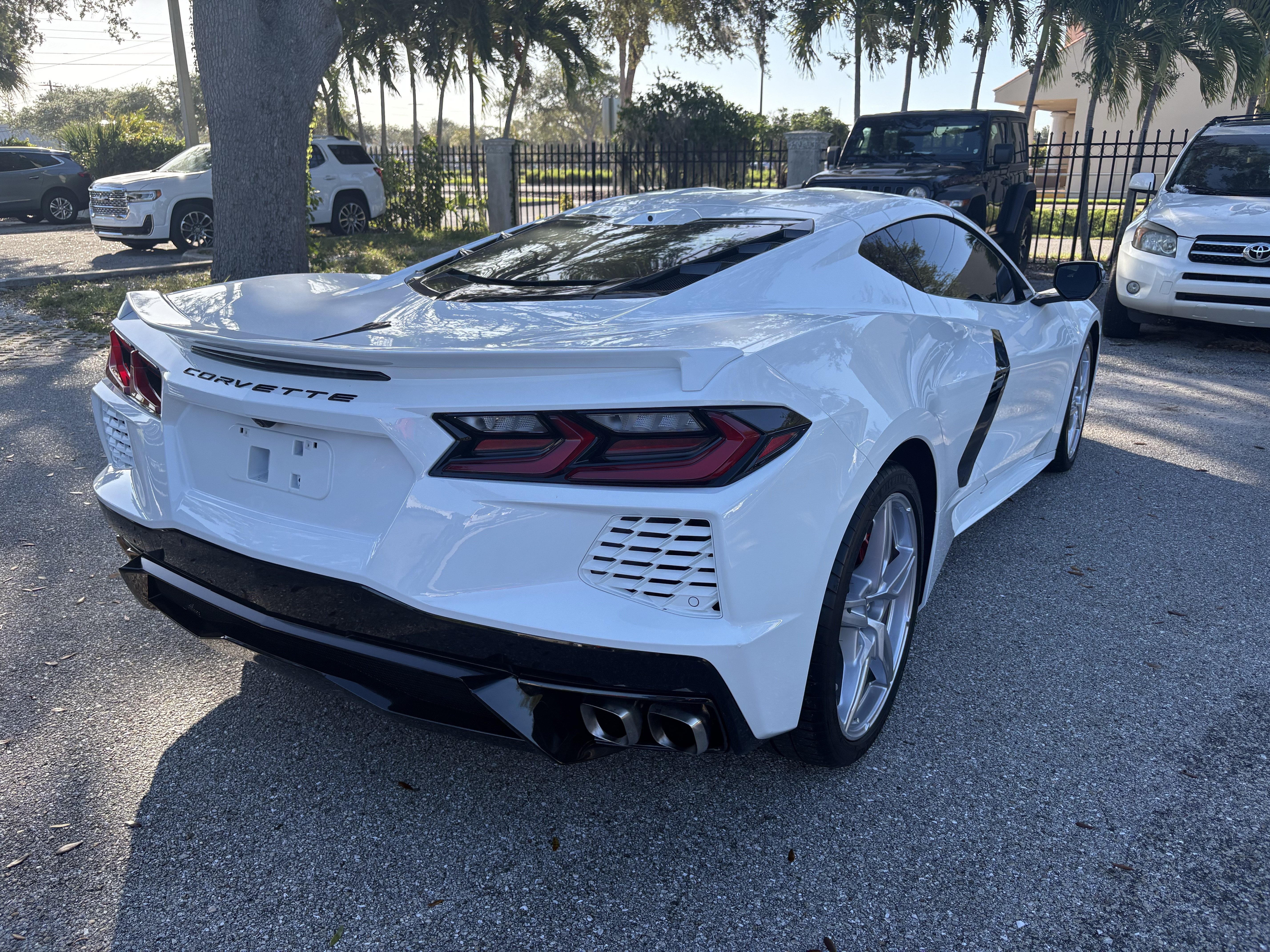 Used 2020 Chevrolet Corvette Stingray Preferred Cpe w/ 2LT Preferred Equipment Group RWD image 11