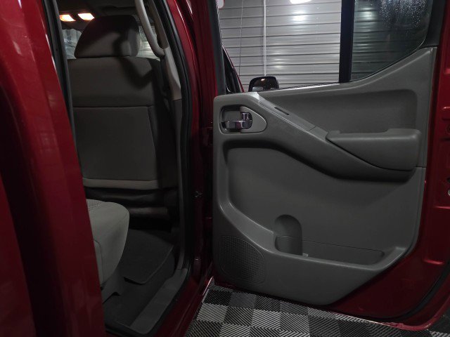 Used 2019 Nissan Frontier SV image 34