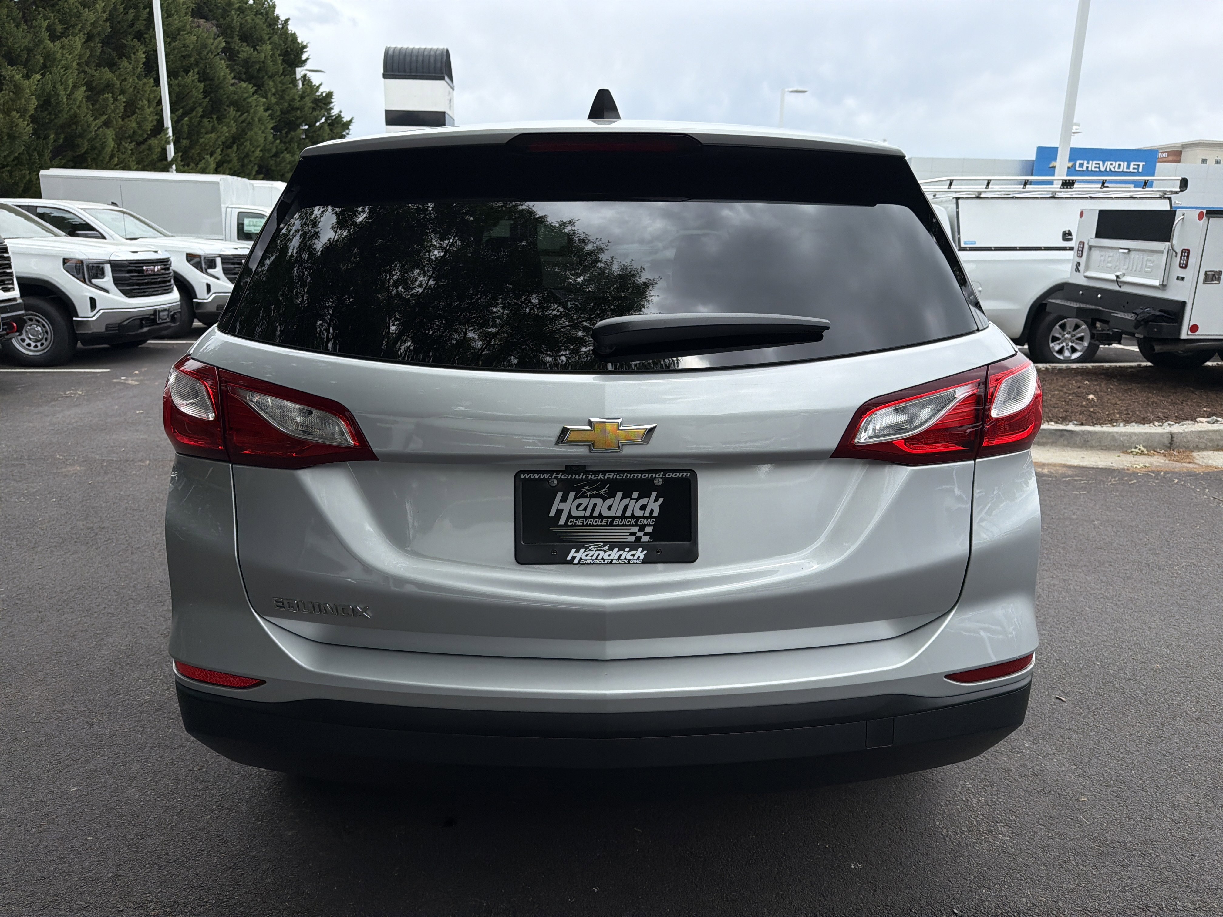 Used 2019 Chevrolet Equinox LS w/ LS Convenience Package FWD image 9