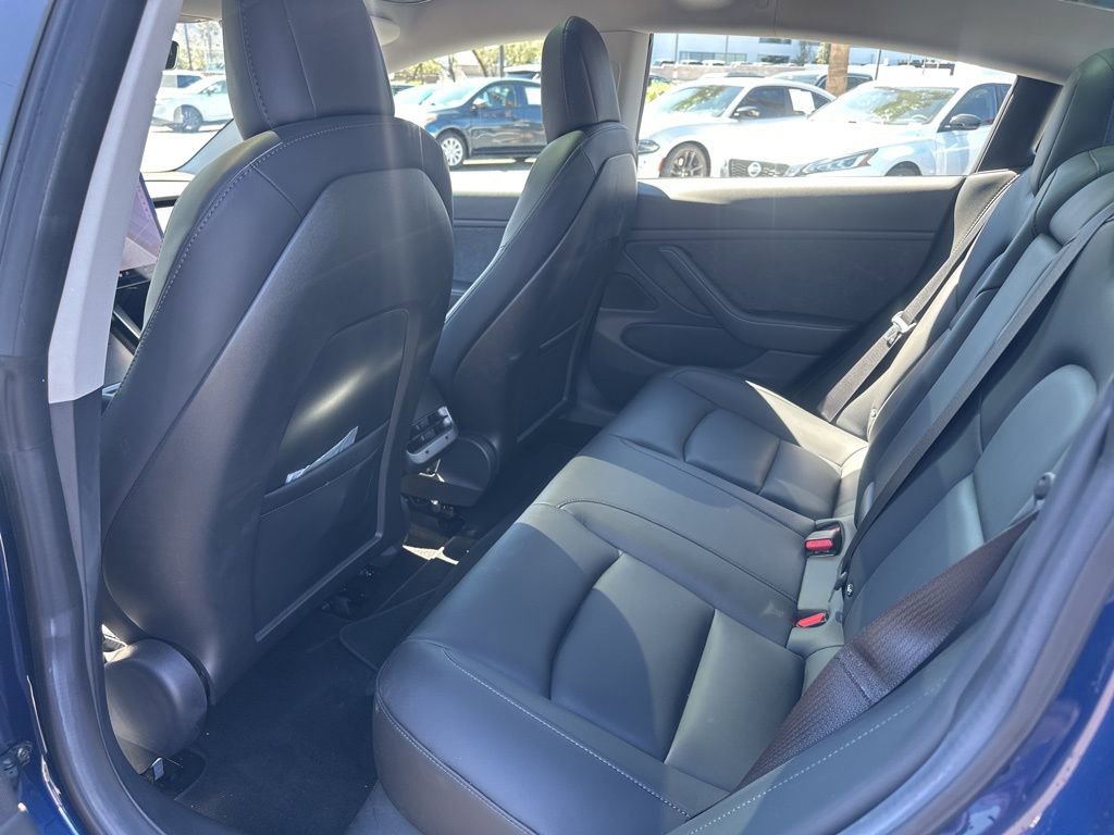 Used 2018 Tesla Model 3 Long Range image 9