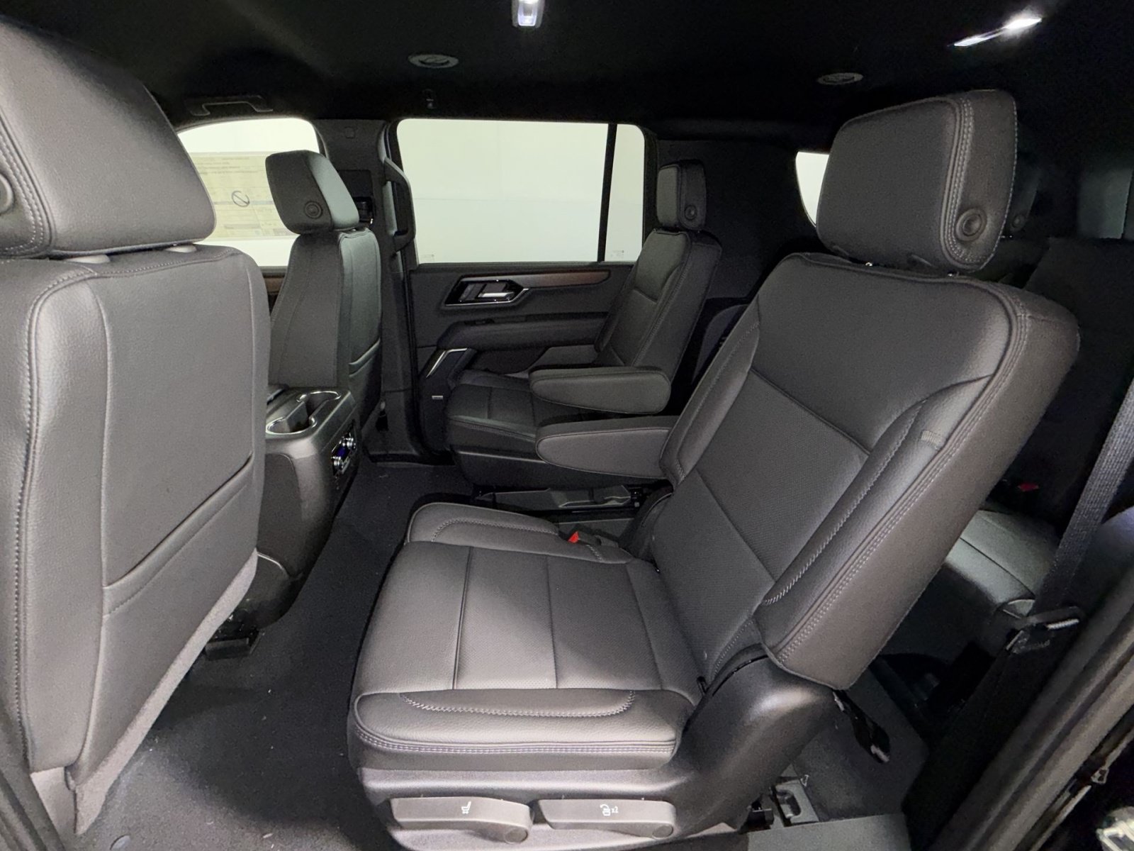 New 2026 GMC Yukon XL Denali AWD/4WD image 24