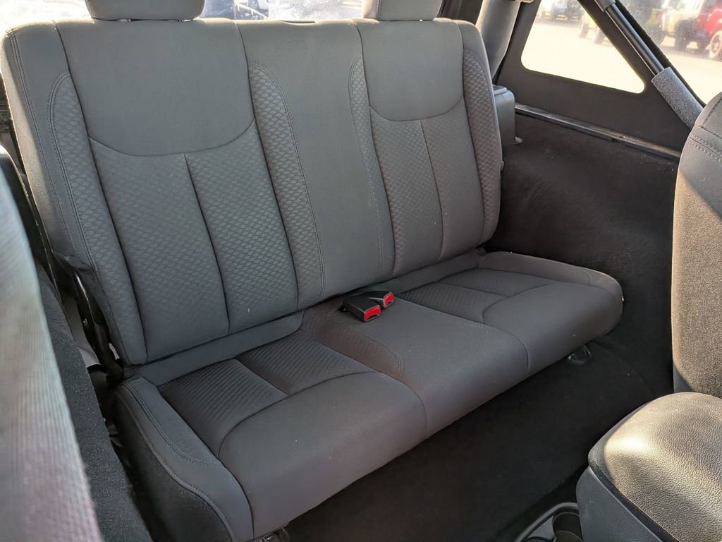 Used 2018 Jeep Wrangler Sport w/ Connectivity Group image 34