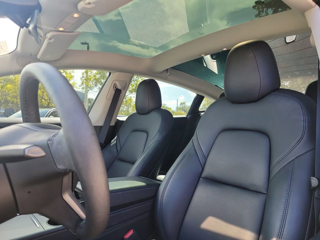 Used 2022 Tesla Model 3 Standard Range RWD image 22