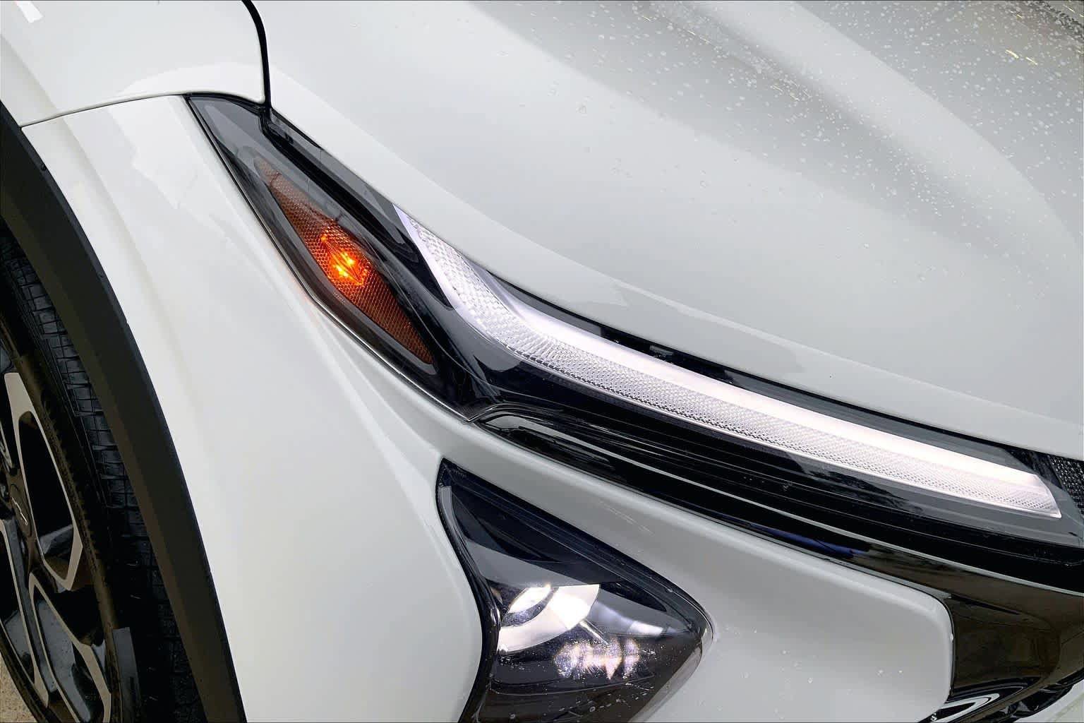 Used 2025 Chevrolet Trax RS w/ Driver Confidence Package FWD image 28