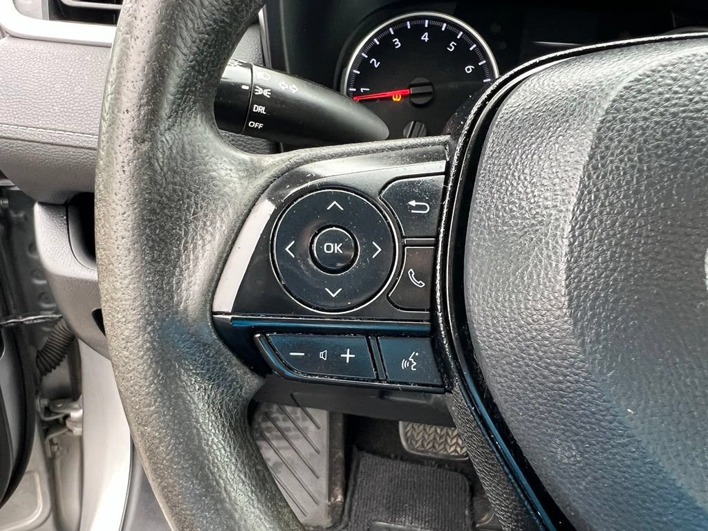 Used 2020 Toyota RAV4 LE FWD image 39