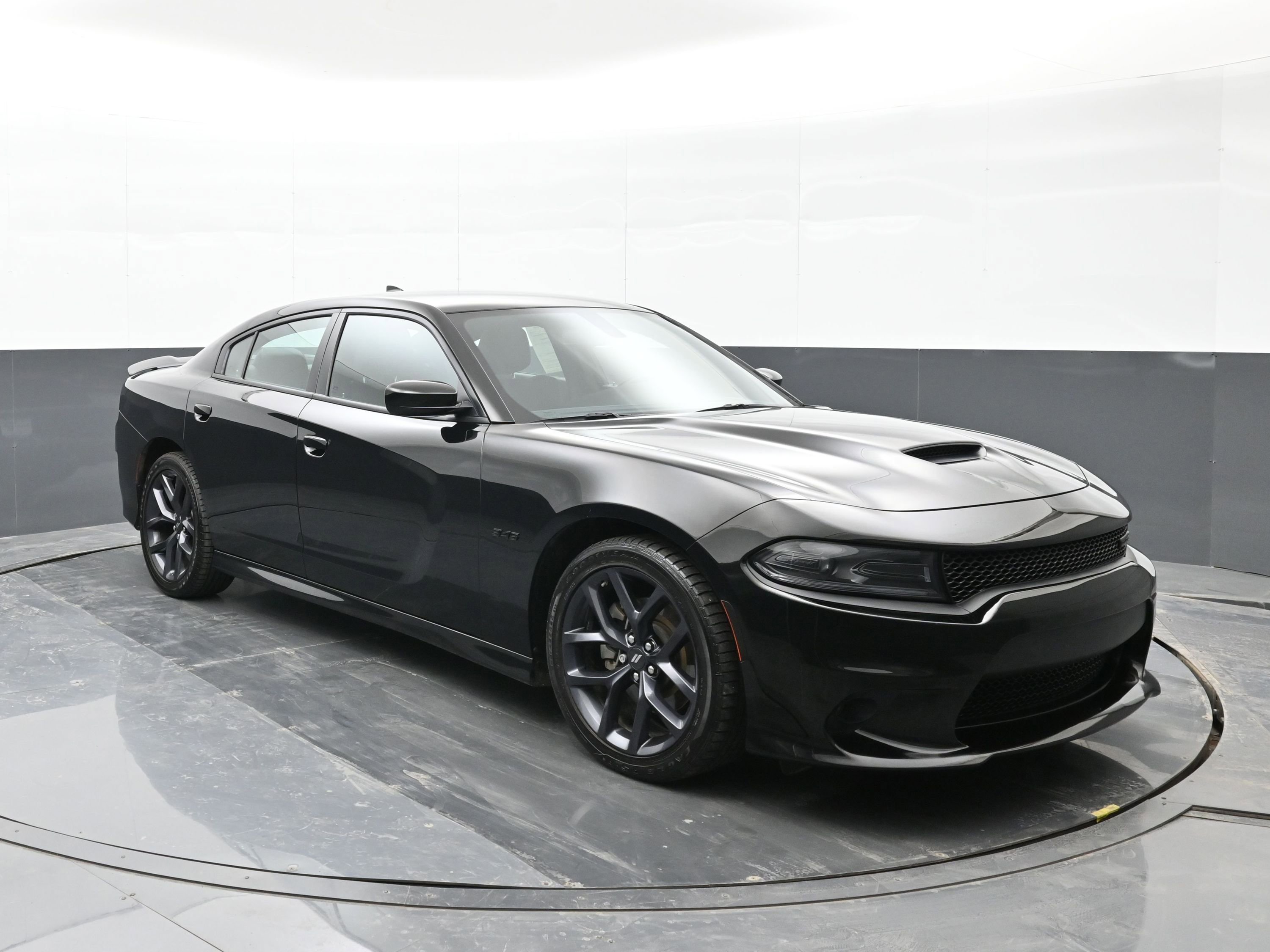 Used 2023 Dodge Charger R/T w/ Plus Group video 2