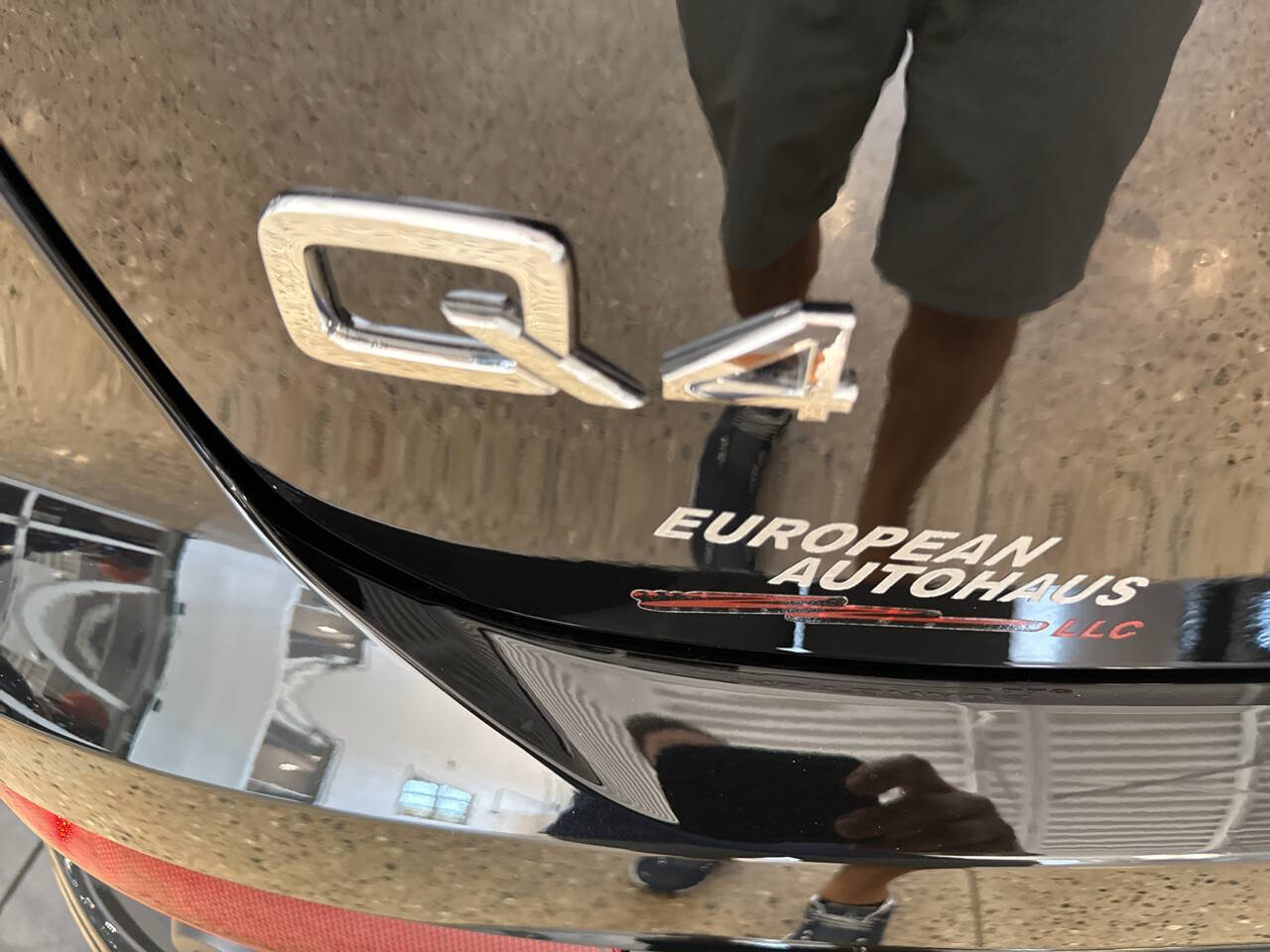 Used 2024 Audi Q4 e-tron Premium w/ Convenience Package image 36