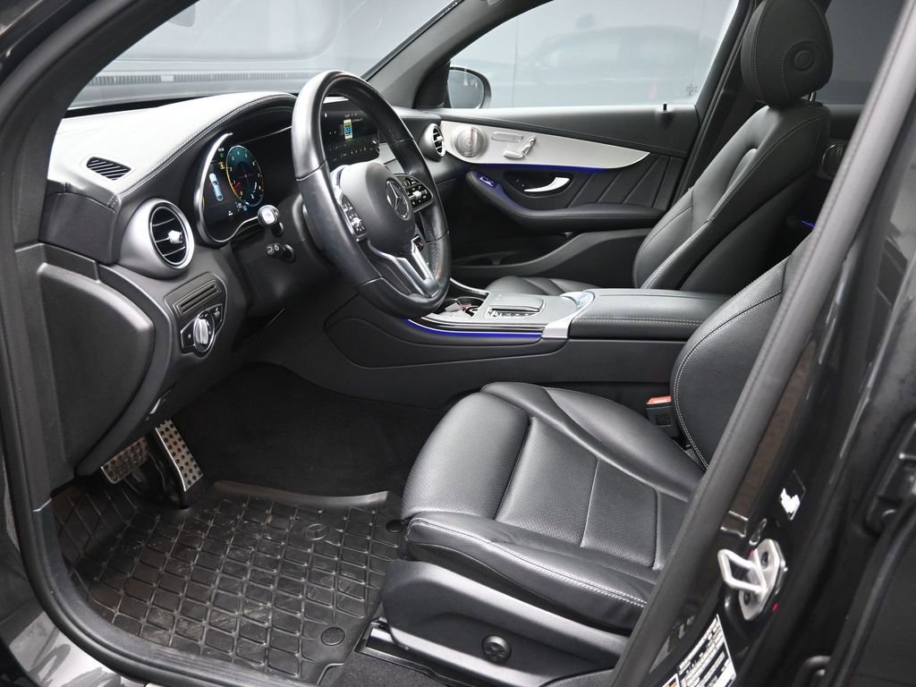 Used 2023 Mercedes-Benz GLC 300 4MATIC Coupe image 17
