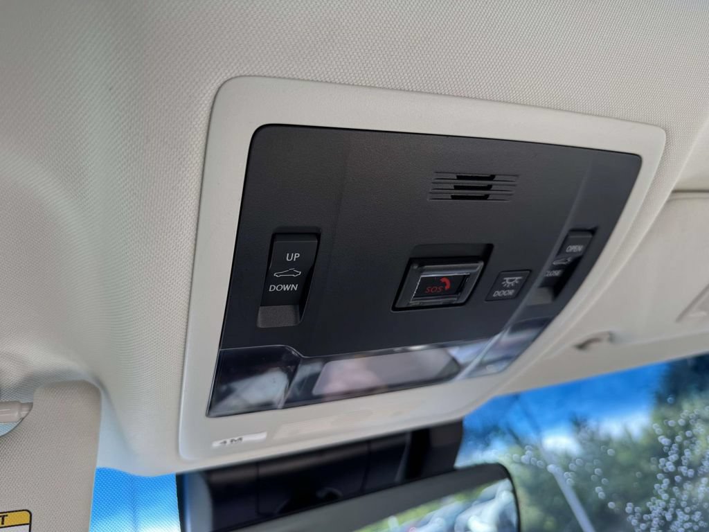 Used 2020 Lexus ES 300h w/ Accessory Package FWD image 24