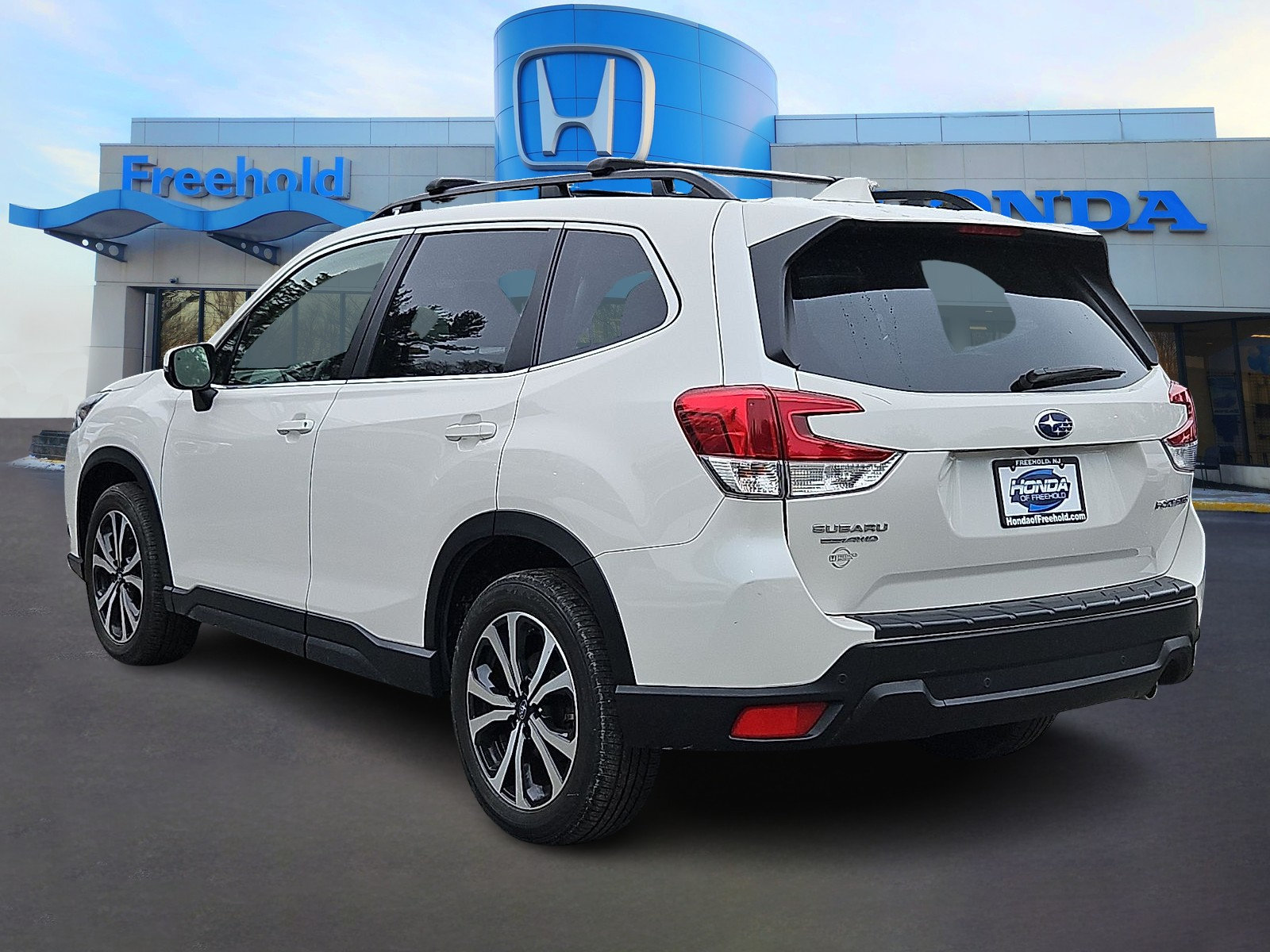 Used 2023 Subaru Forester Limited AWD/4WD image 4