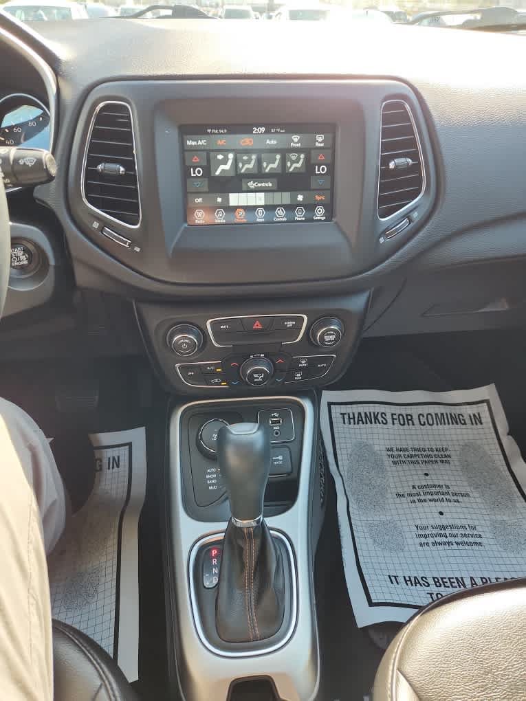 Used 2018 Jeep Compass Latitude w/ Popular Equipment Group AWD/4WD image 13